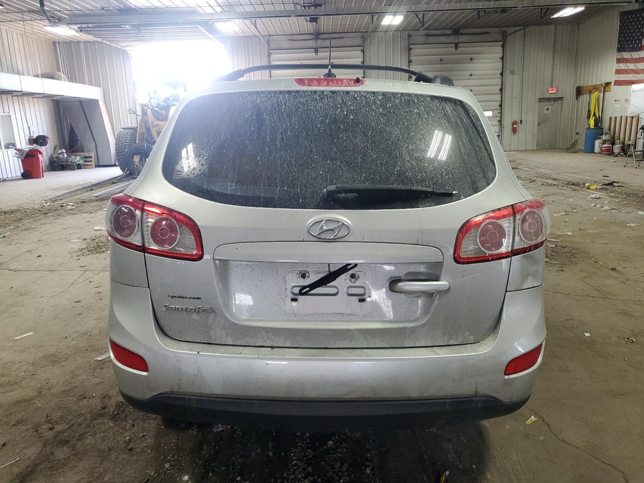 2012 Hyundai Santa Fe Gls Silver vin: 5XYZG3AB8CG122298