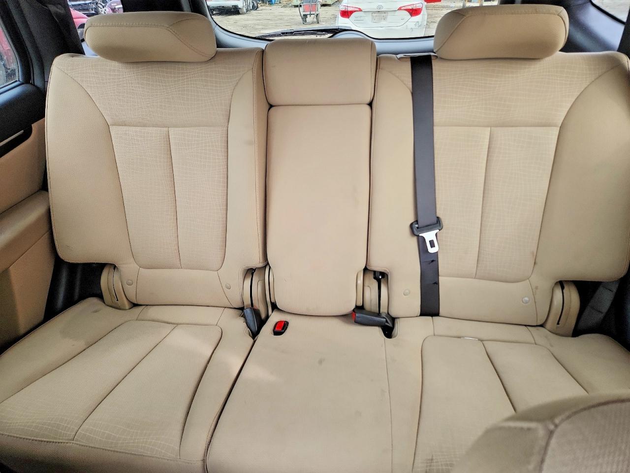 2012 Hyundai Santa Fe White vin: 5XYZG3AB8CG153292