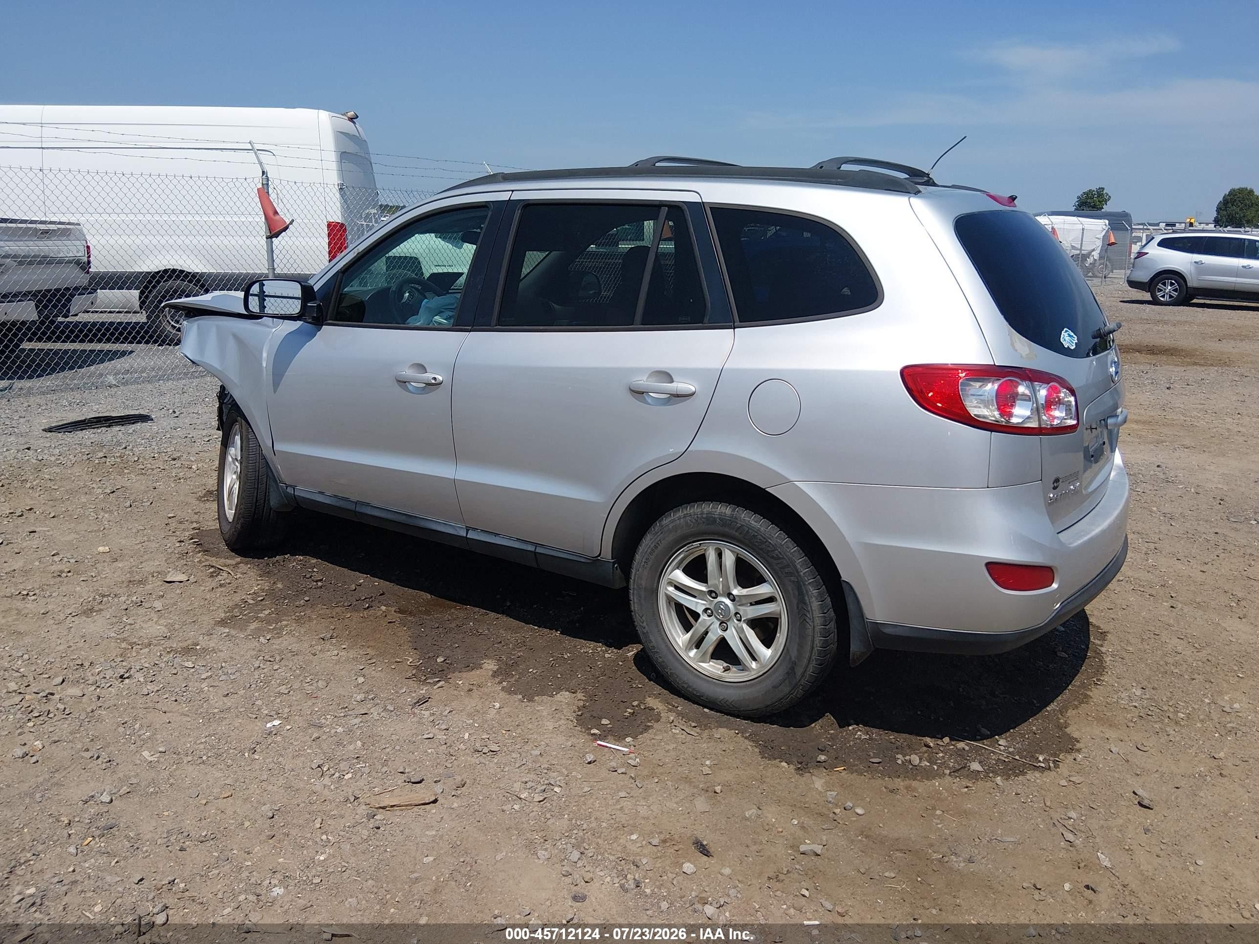 2012 Hyundai Santa Fe Gls Silver vin: 5XYZG3AB9CG161823