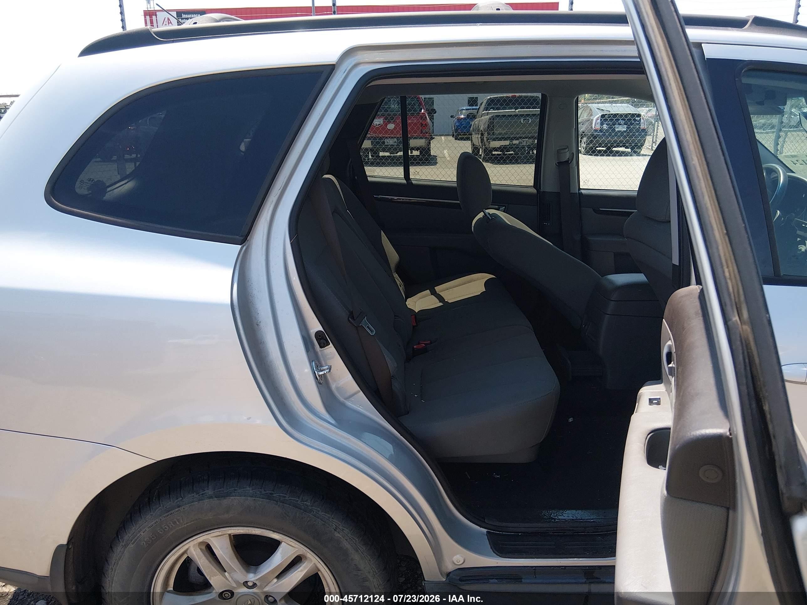 2012 Hyundai Santa Fe Gls Silver vin: 5XYZG3AB9CG161823