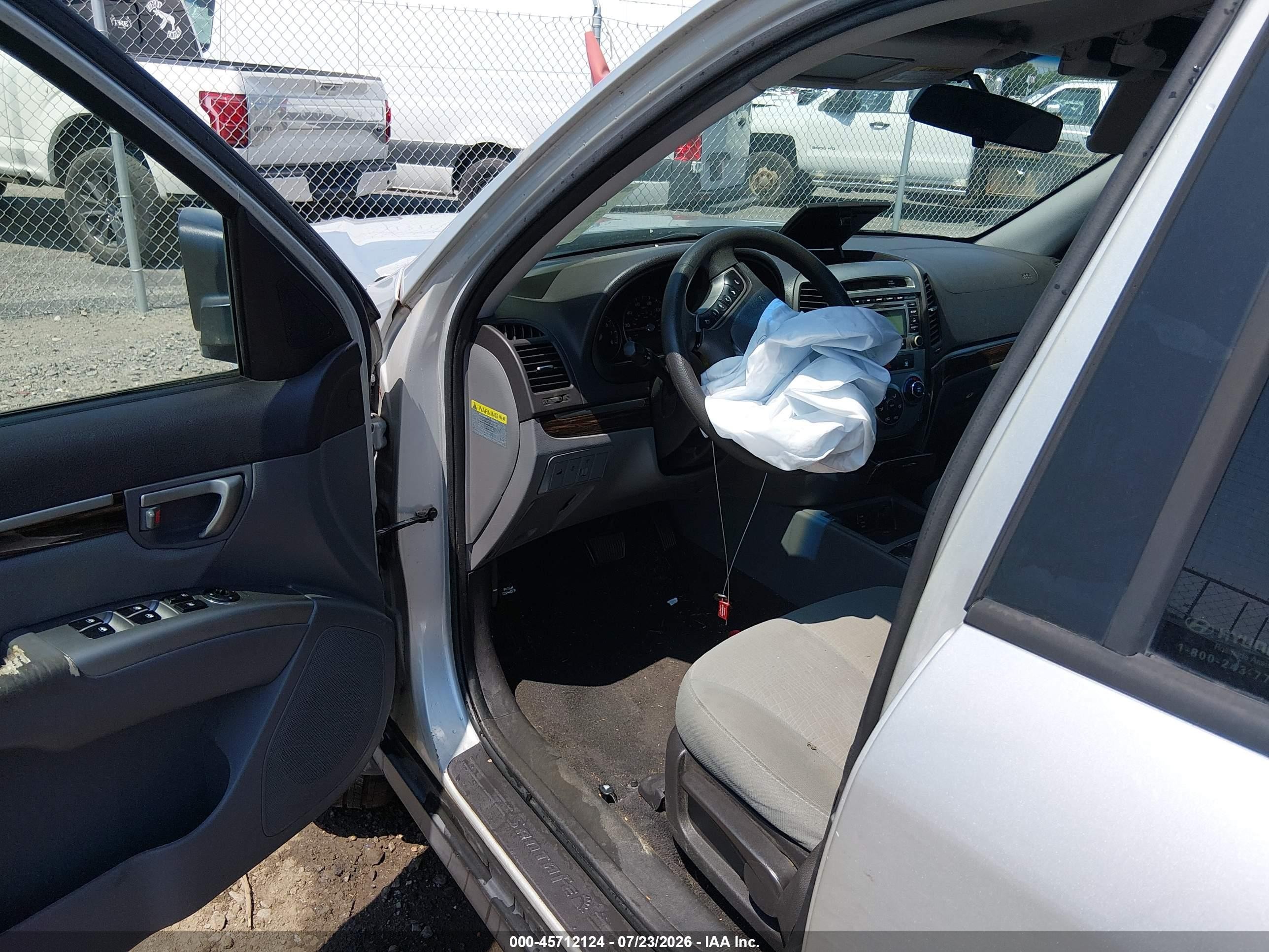 2012 Hyundai Santa Fe Gls Silver vin: 5XYZG3AB9CG161823