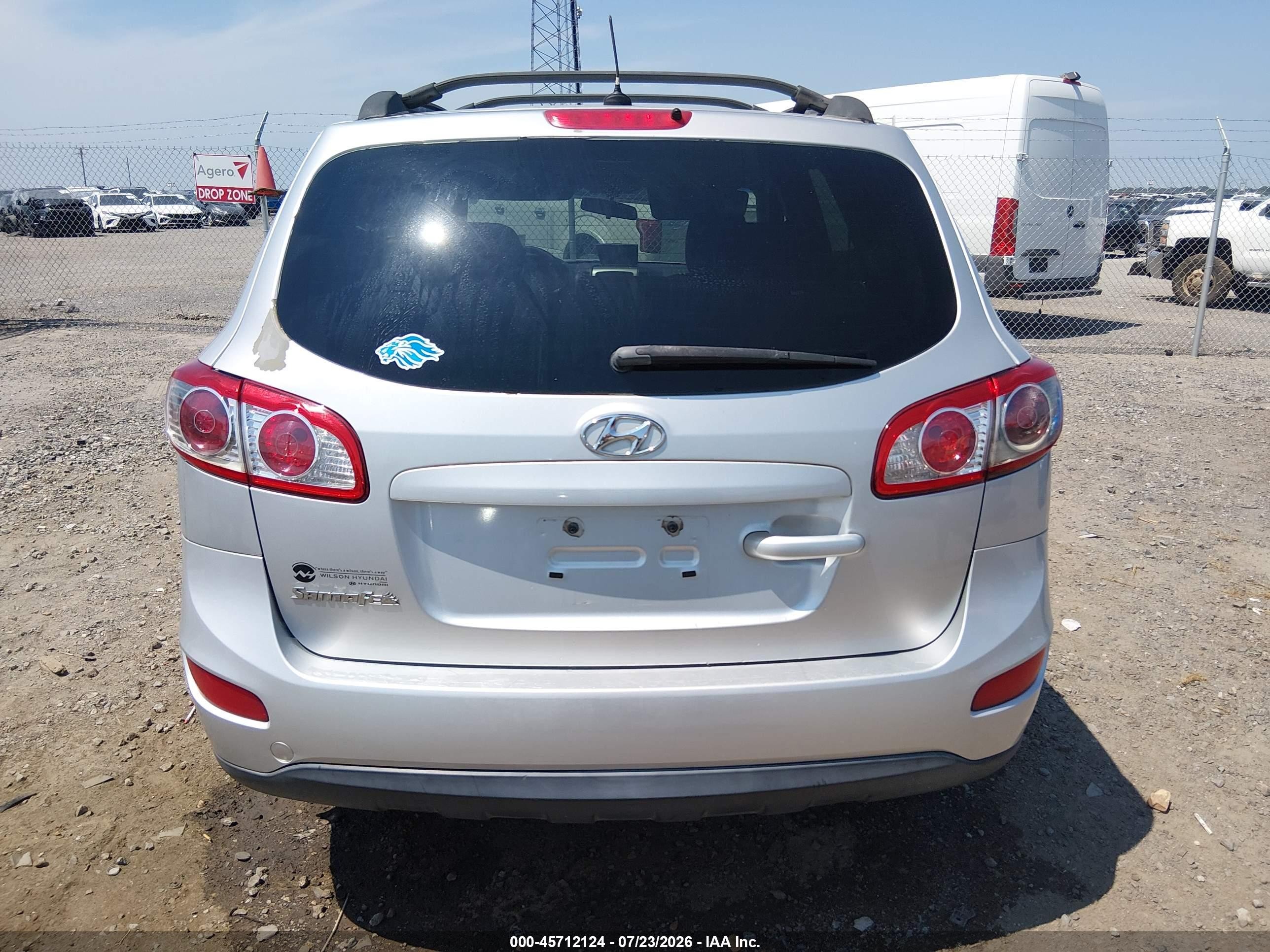 2012 Hyundai Santa Fe Gls Silver vin: 5XYZG3AB9CG161823
