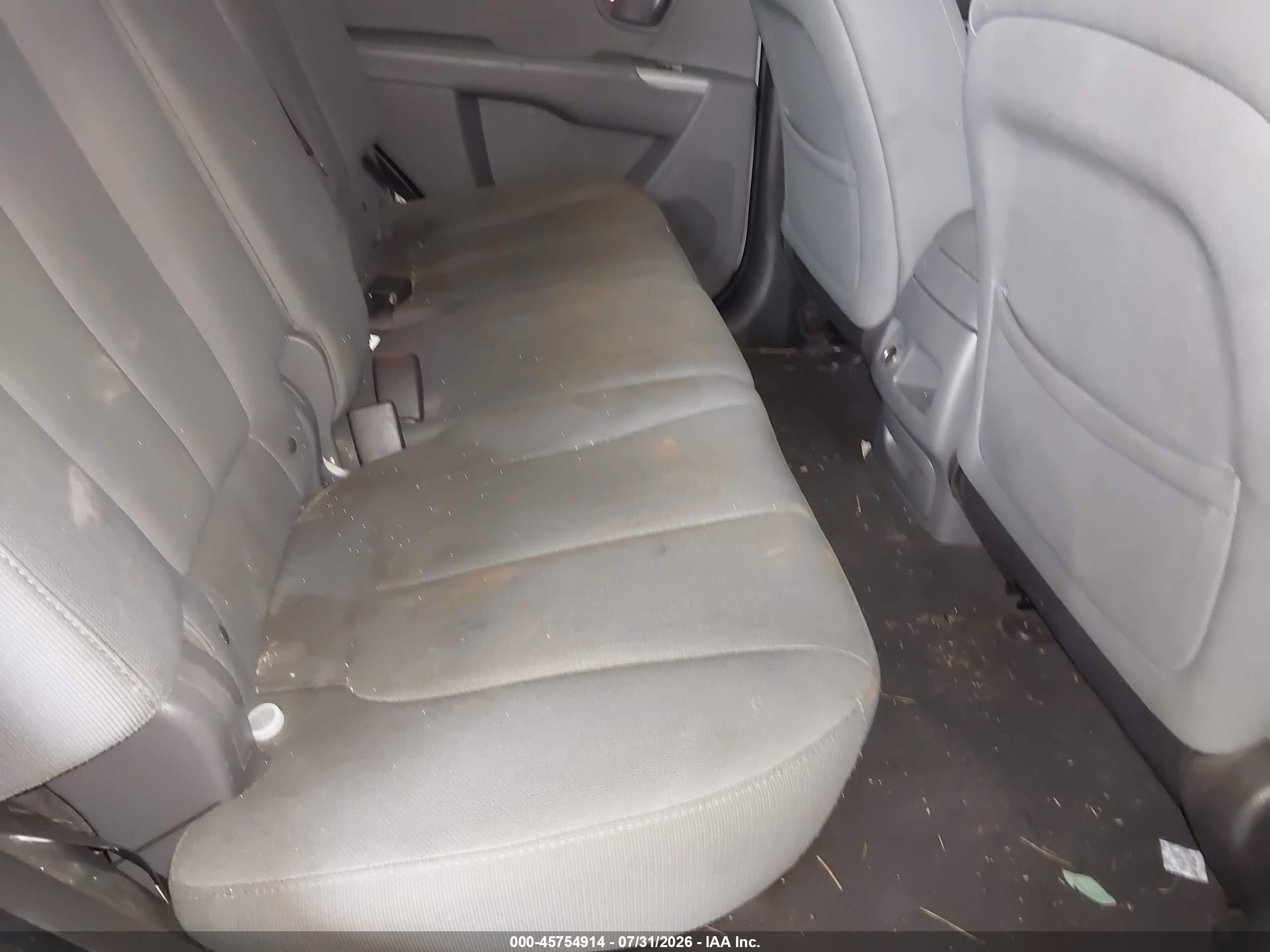 2012 Hyundai Santa Fe Gls White vin: 5XYZG3ABXCG115224