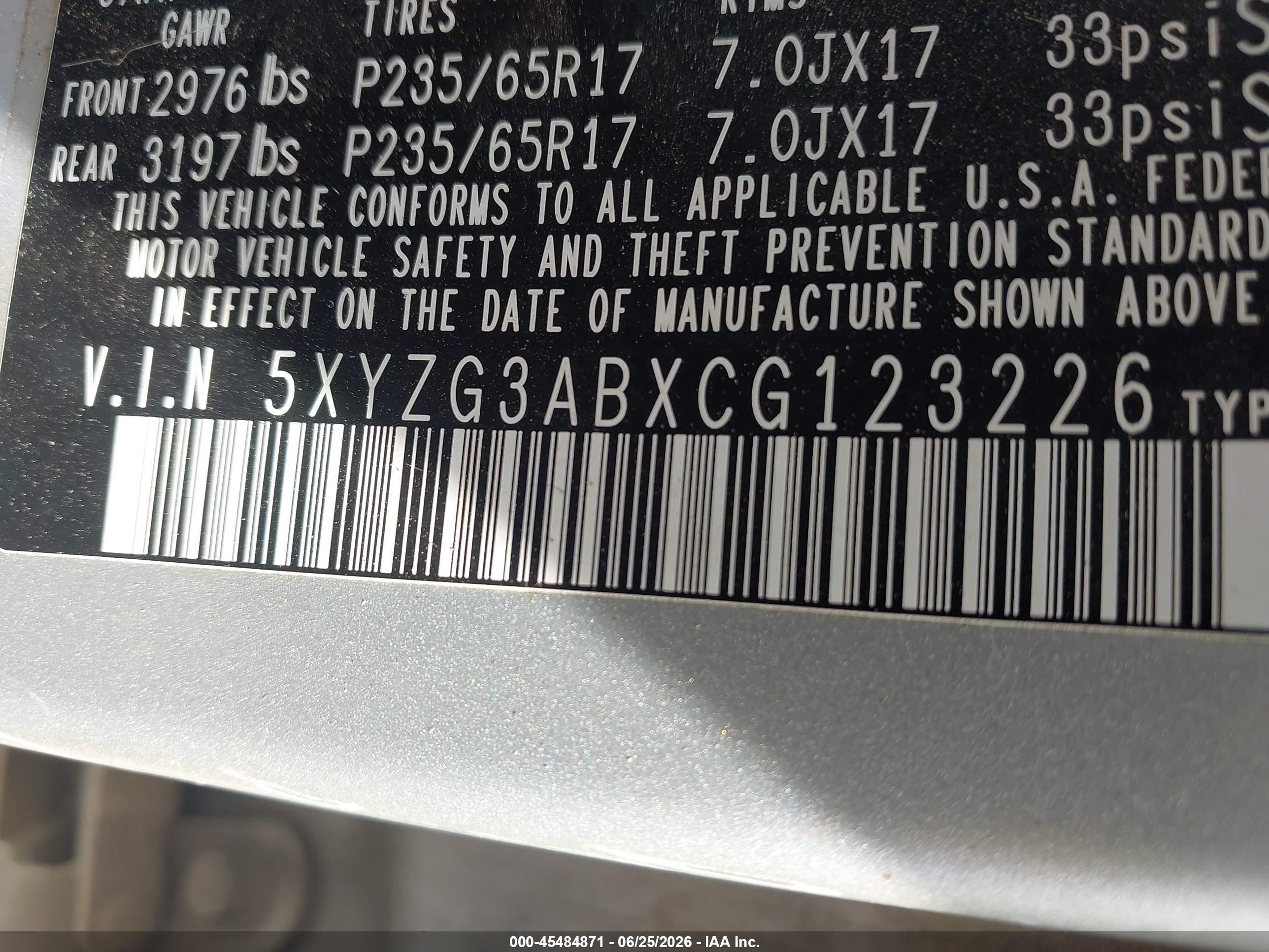 2012 Hyundai Santa Fe Gls Silver vin: 5XYZG3ABXCG123226