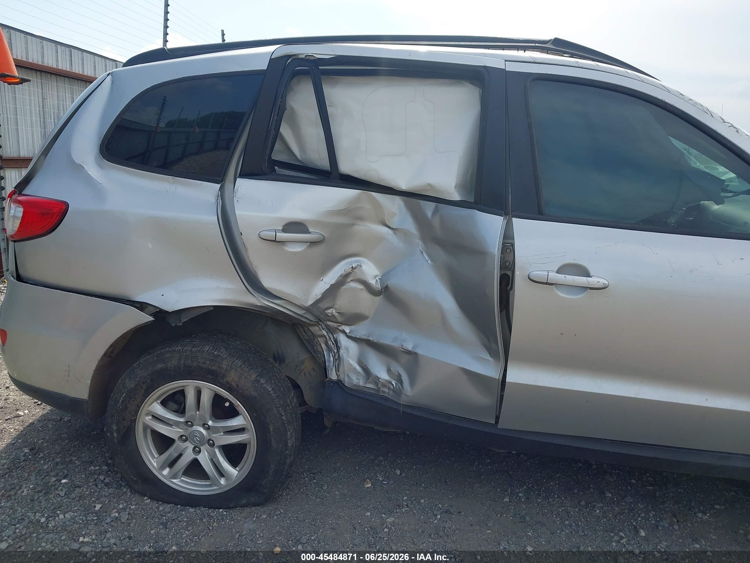 2012 Hyundai Santa Fe Gls Silver vin: 5XYZG3ABXCG123226