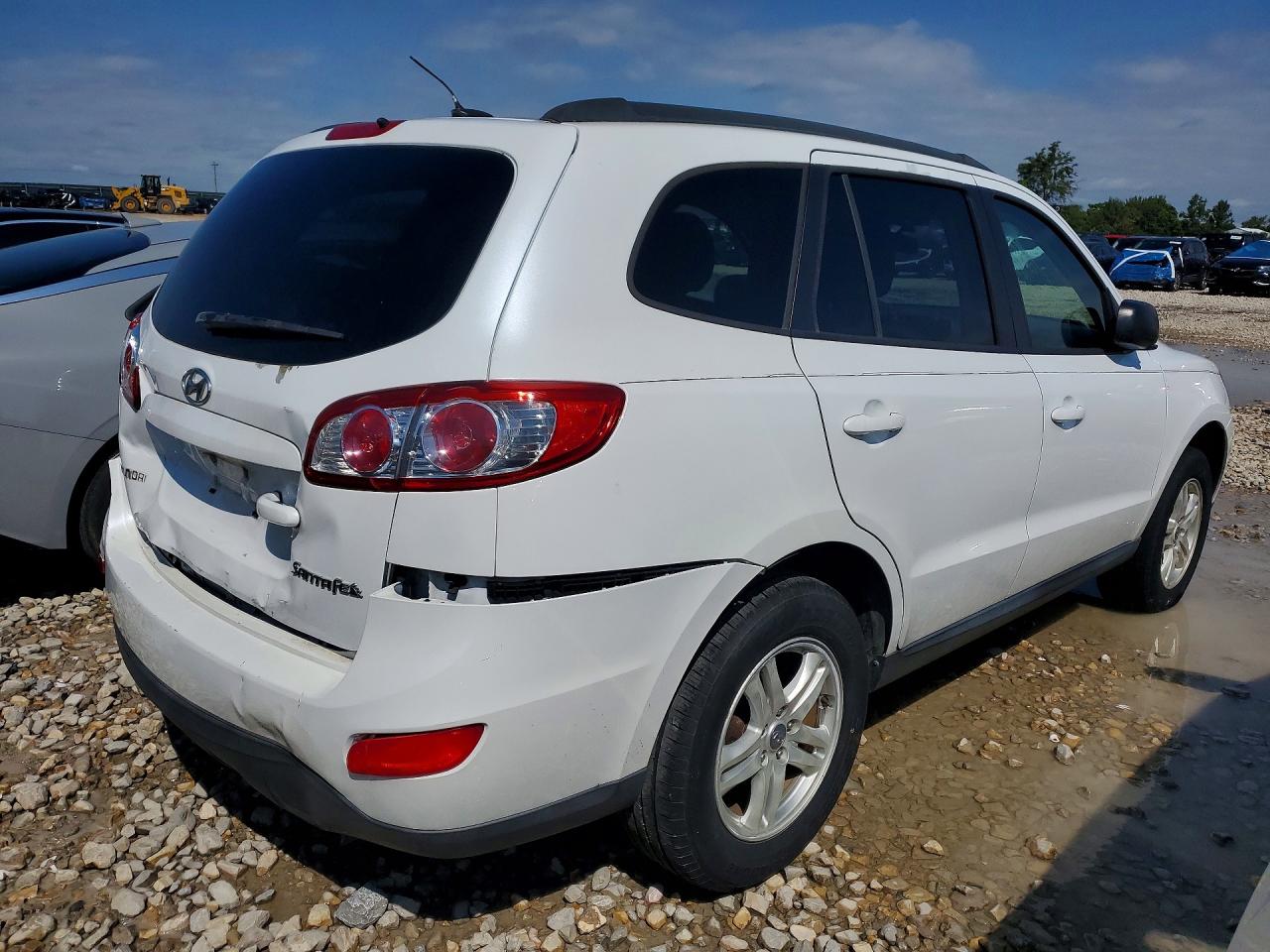 2011 Hyundai Santa Fe Gls White vin: 5XYZG4AG3BG057828