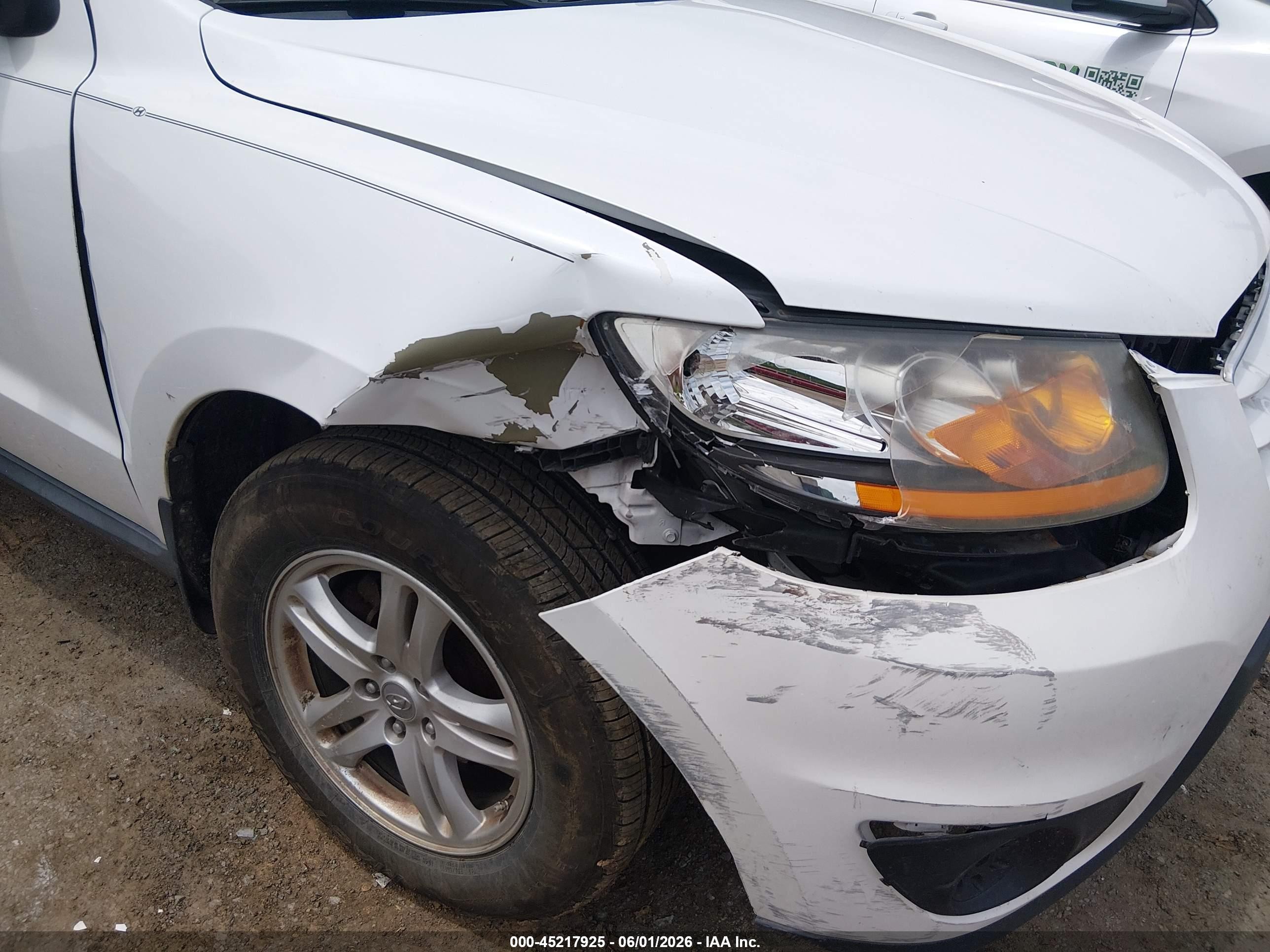 2011 Hyundai Santa Fe Gls V6 White vin: 5XYZG4AG7BG017770