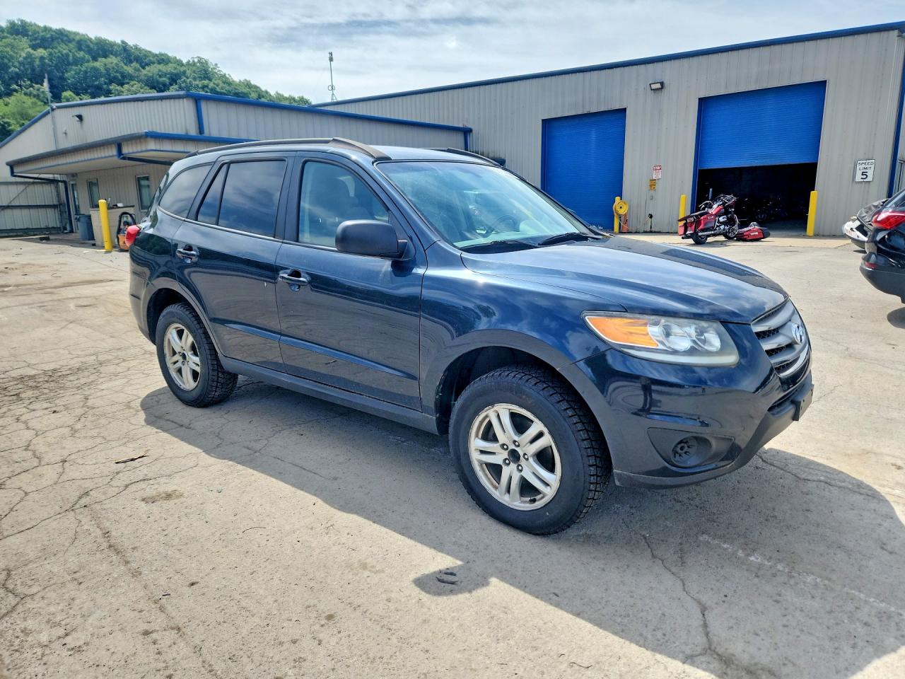 2012 Hyundai Santa Fe Gls Blue vin: 5XYZGDAB0CG097483