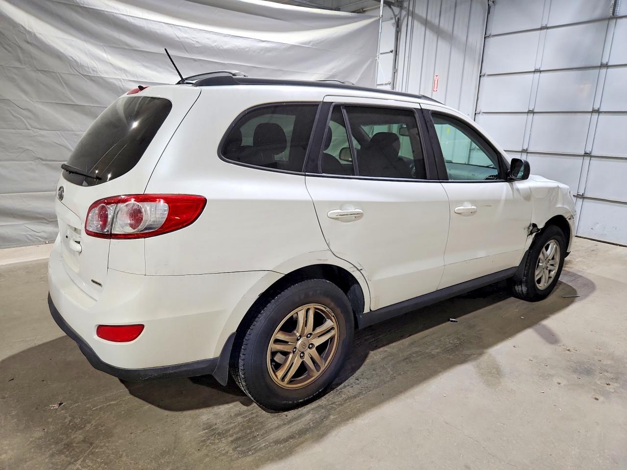 2012 Hyundai Santa Fe Белый vin: 5XYZGDAB0CG119479