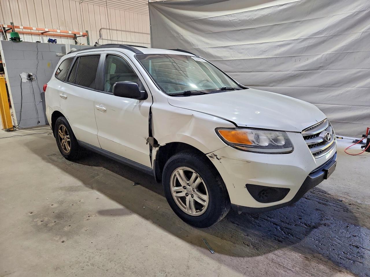 2012 Hyundai Santa Fe Белый vin: 5XYZGDAB0CG119479