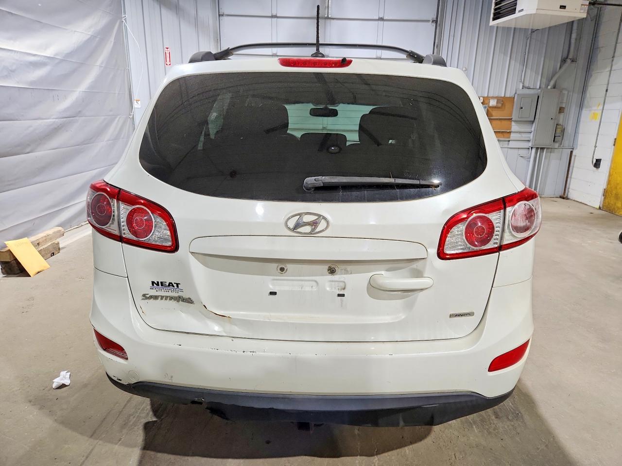 2012 Hyundai Santa Fe Белый vin: 5XYZGDAB0CG119479