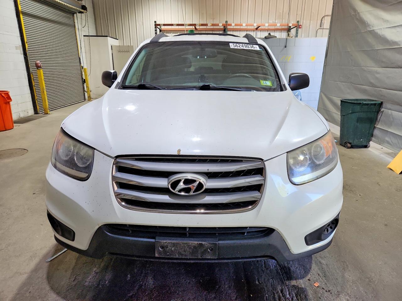 2012 Hyundai Santa Fe Белый vin: 5XYZGDAB0CG119479