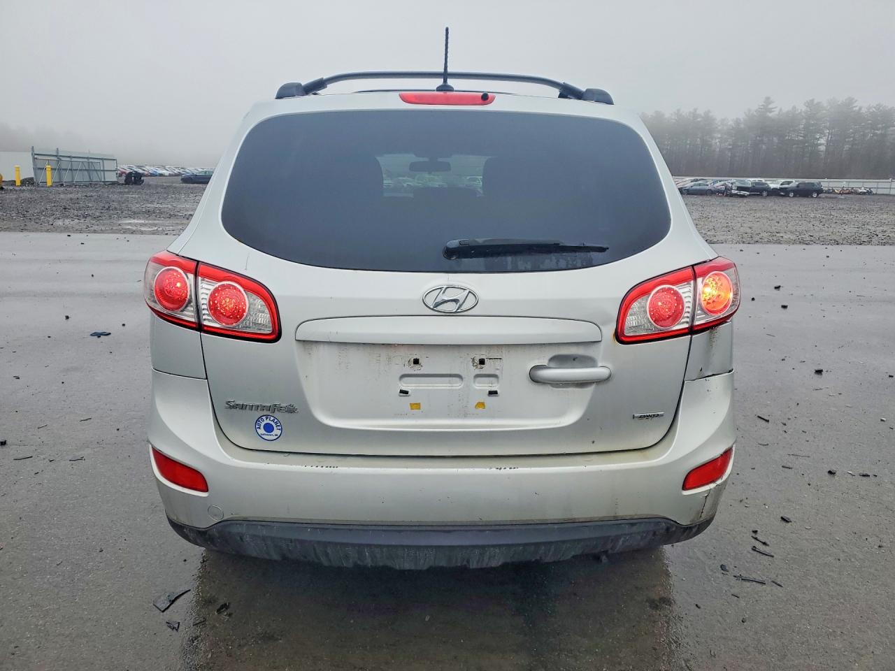 2012 Hyundai Santa Fe Gls Silver vin: 5XYZGDAB1CG102044