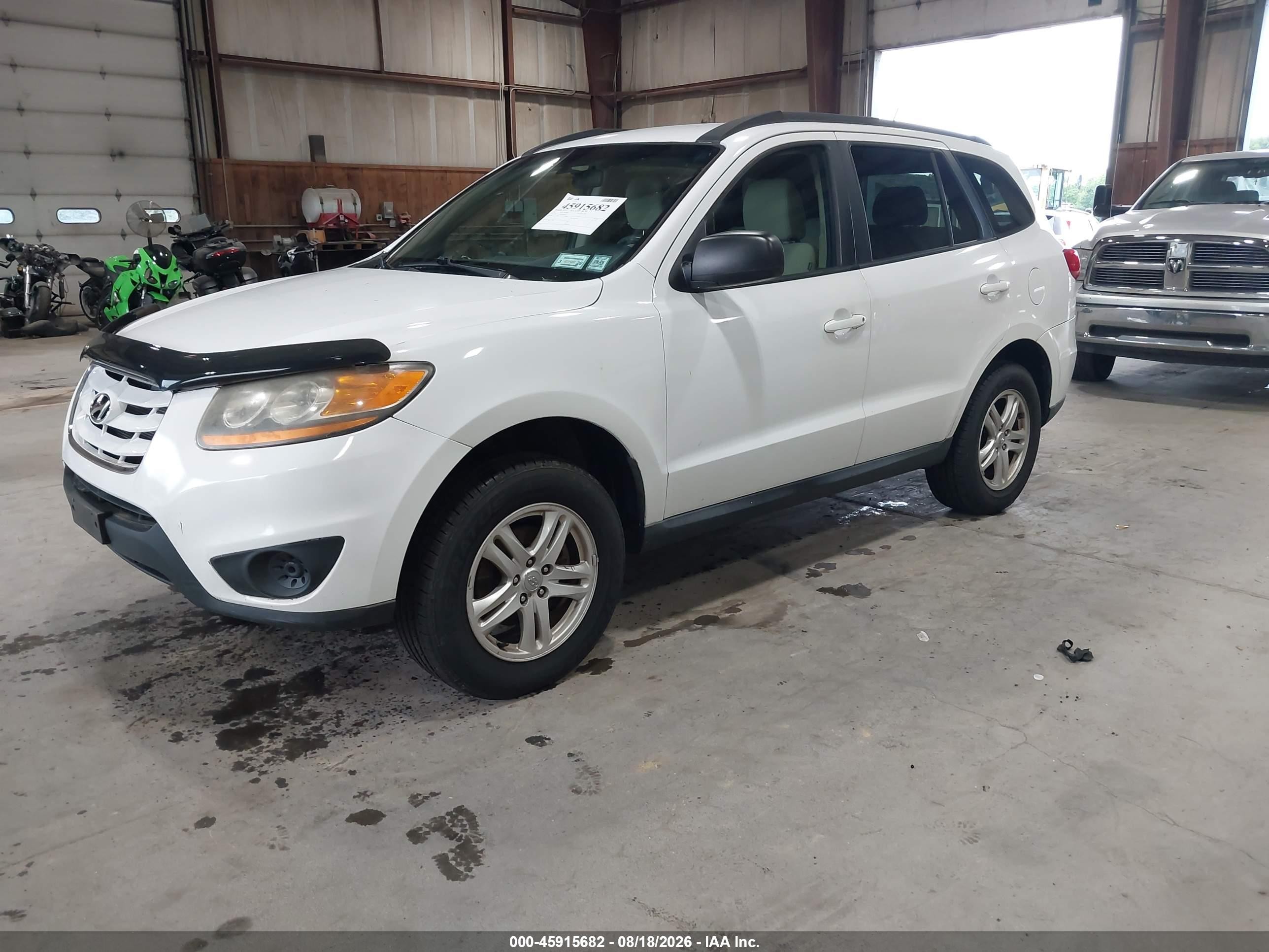 2011 Hyundai Santa Fe Gls White vin: 5XYZGDAB2BG002341