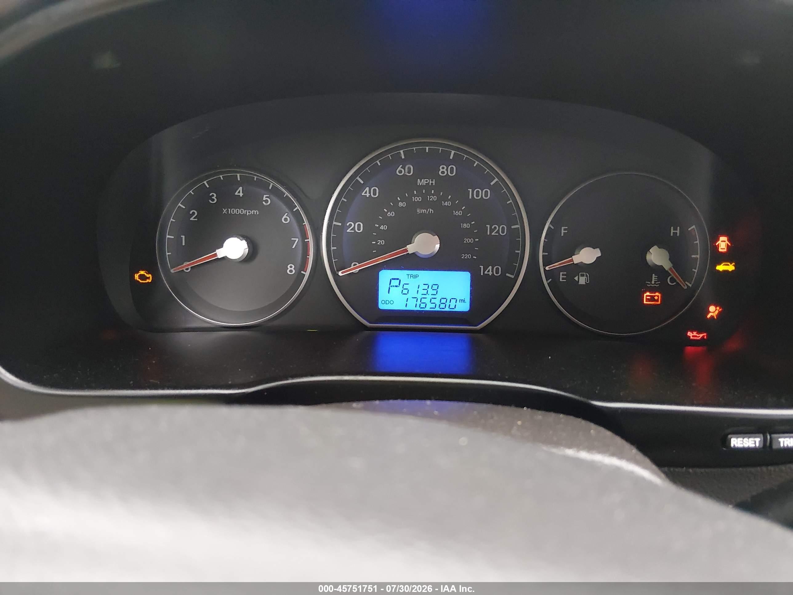 2011 Hyundai Santa Fe Gls Silver vin: 5XYZGDAB2BG020418