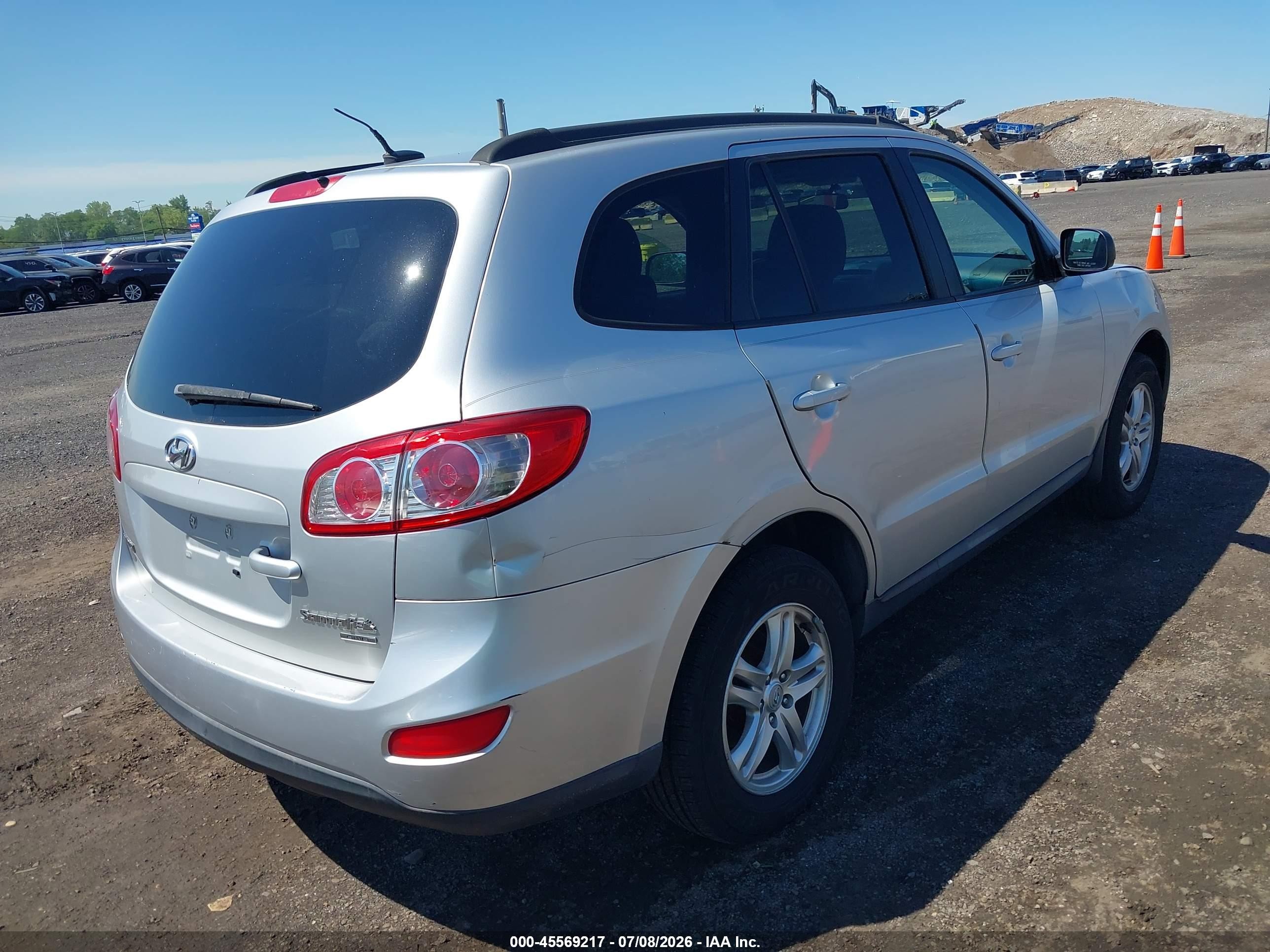 2011 Hyundai Santa Fe Gls Silver vin: 5XYZGDAB2BG070736