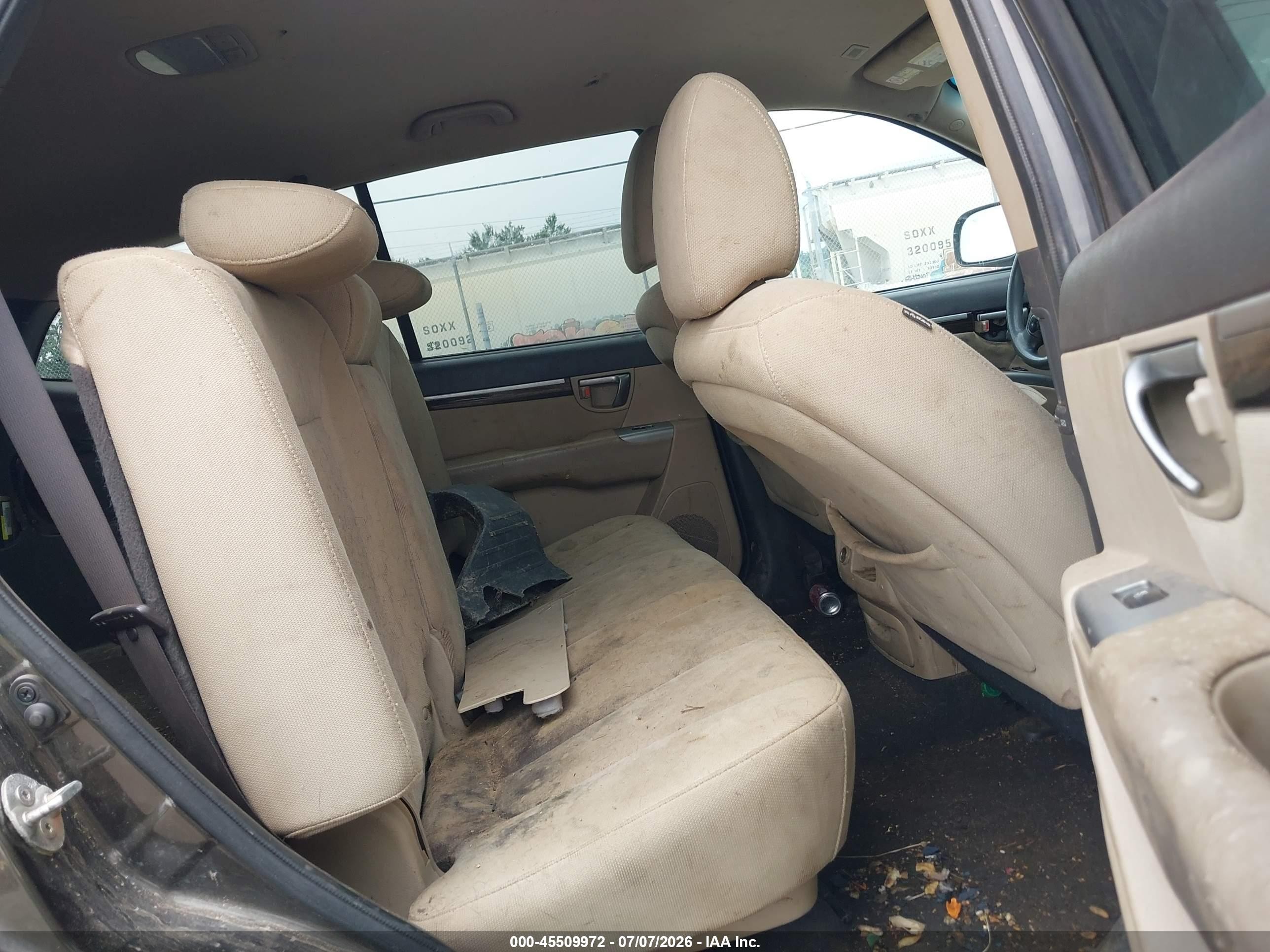 2011 Hyundai Santa Fe Gls Brown vin: 5XYZGDAB2BG071644
