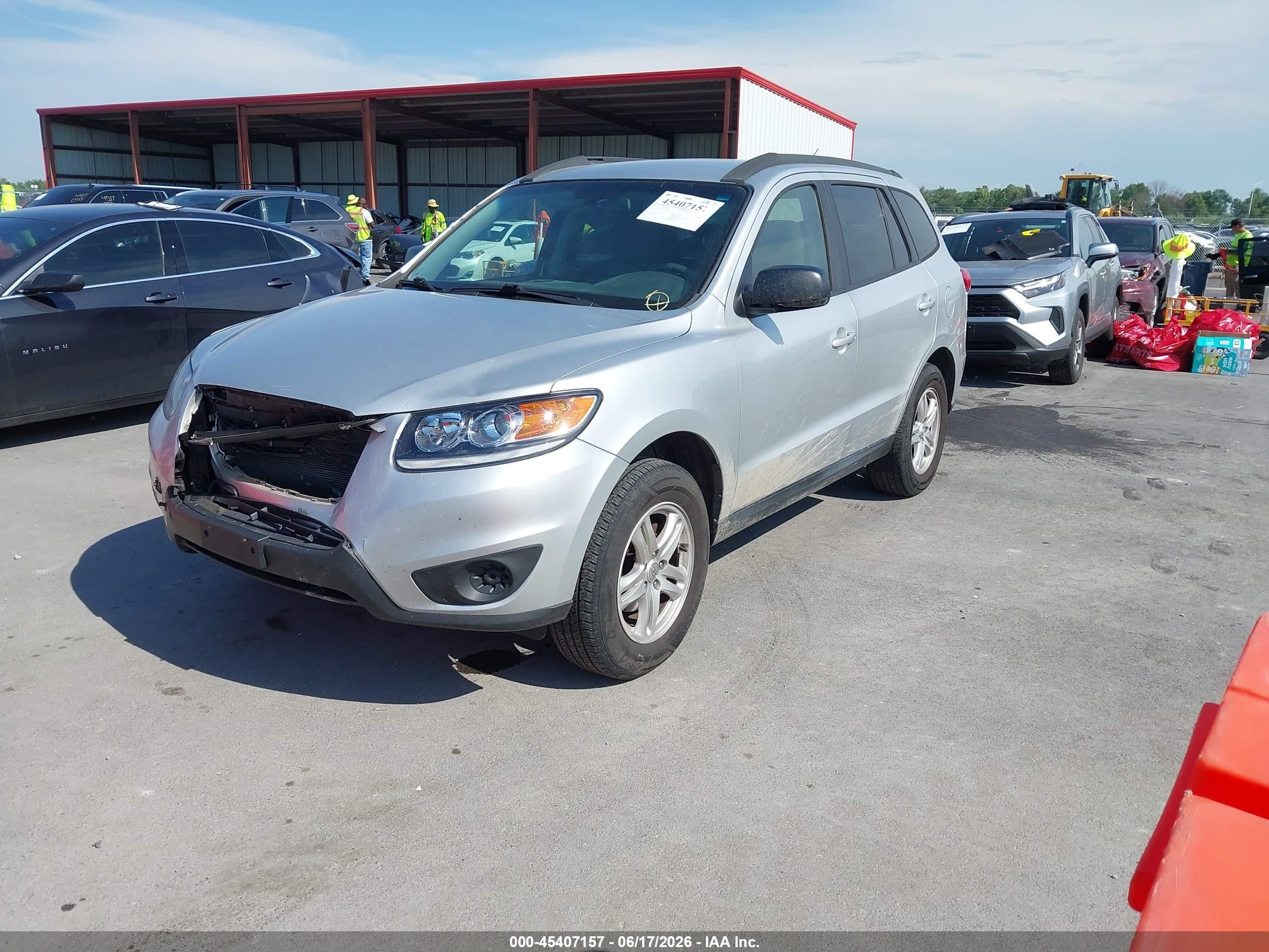 2012 Hyundai Santa Fe Gls Silver vin: 5XYZGDAB2CG091975