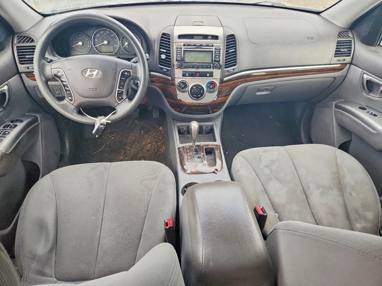 2012 Hyundai Santa Fe Gls Серебряный vin: 5XYZGDAB2CG102358