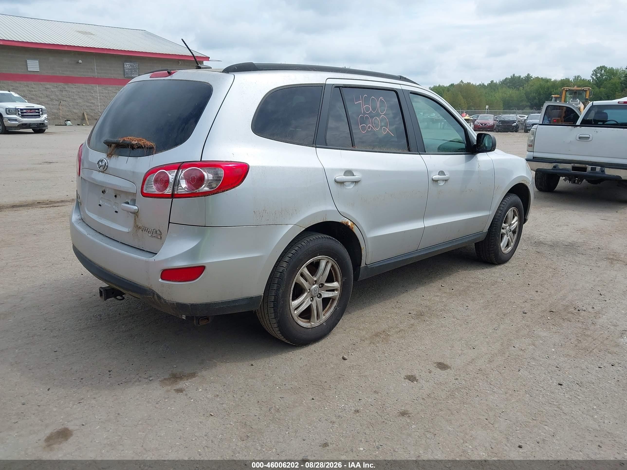 2011 Hyundai Santa Fe Gls Silver vin: 5XYZGDAB3BG073872