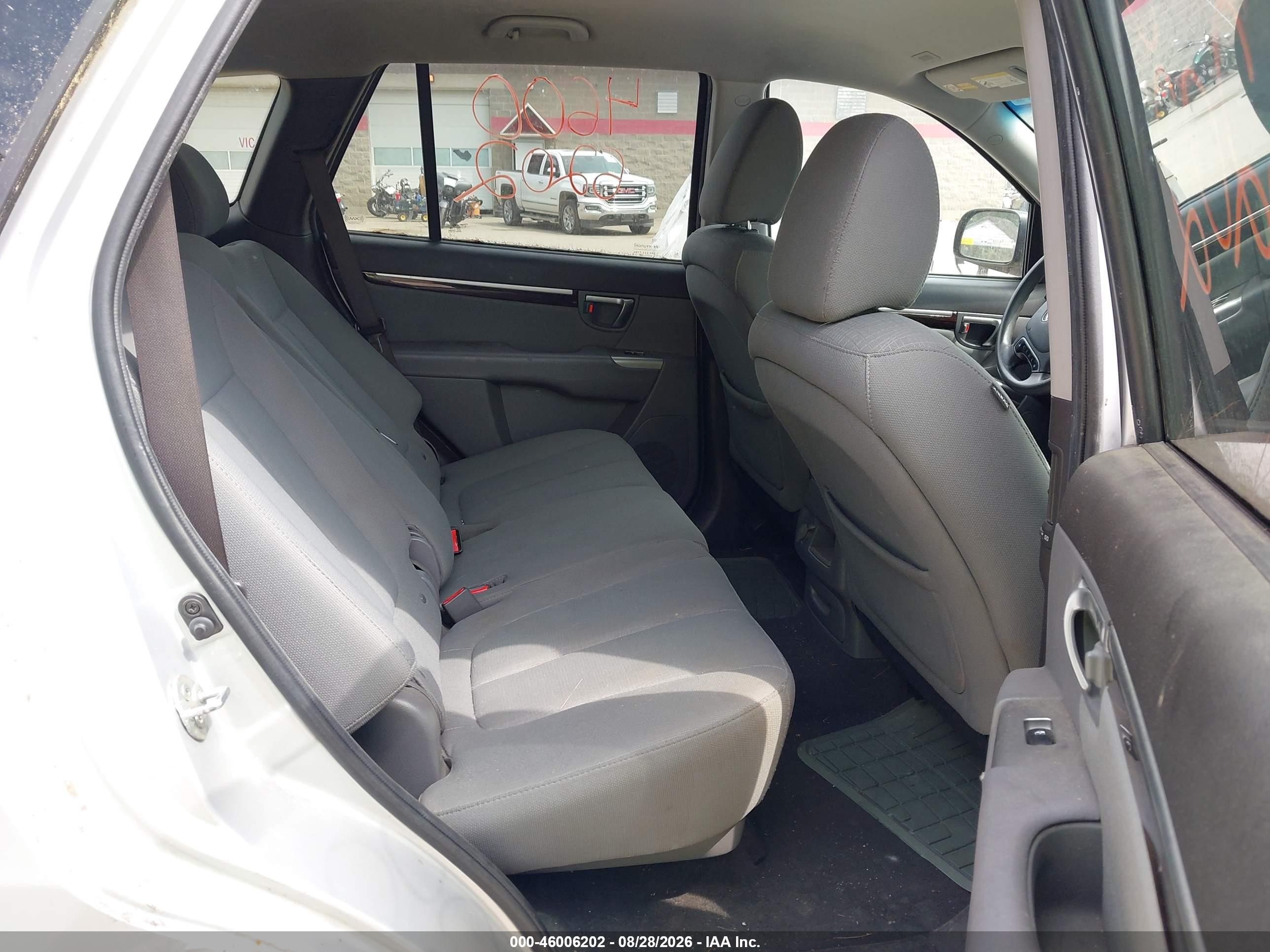 2011 Hyundai Santa Fe Gls Silver vin: 5XYZGDAB3BG073872