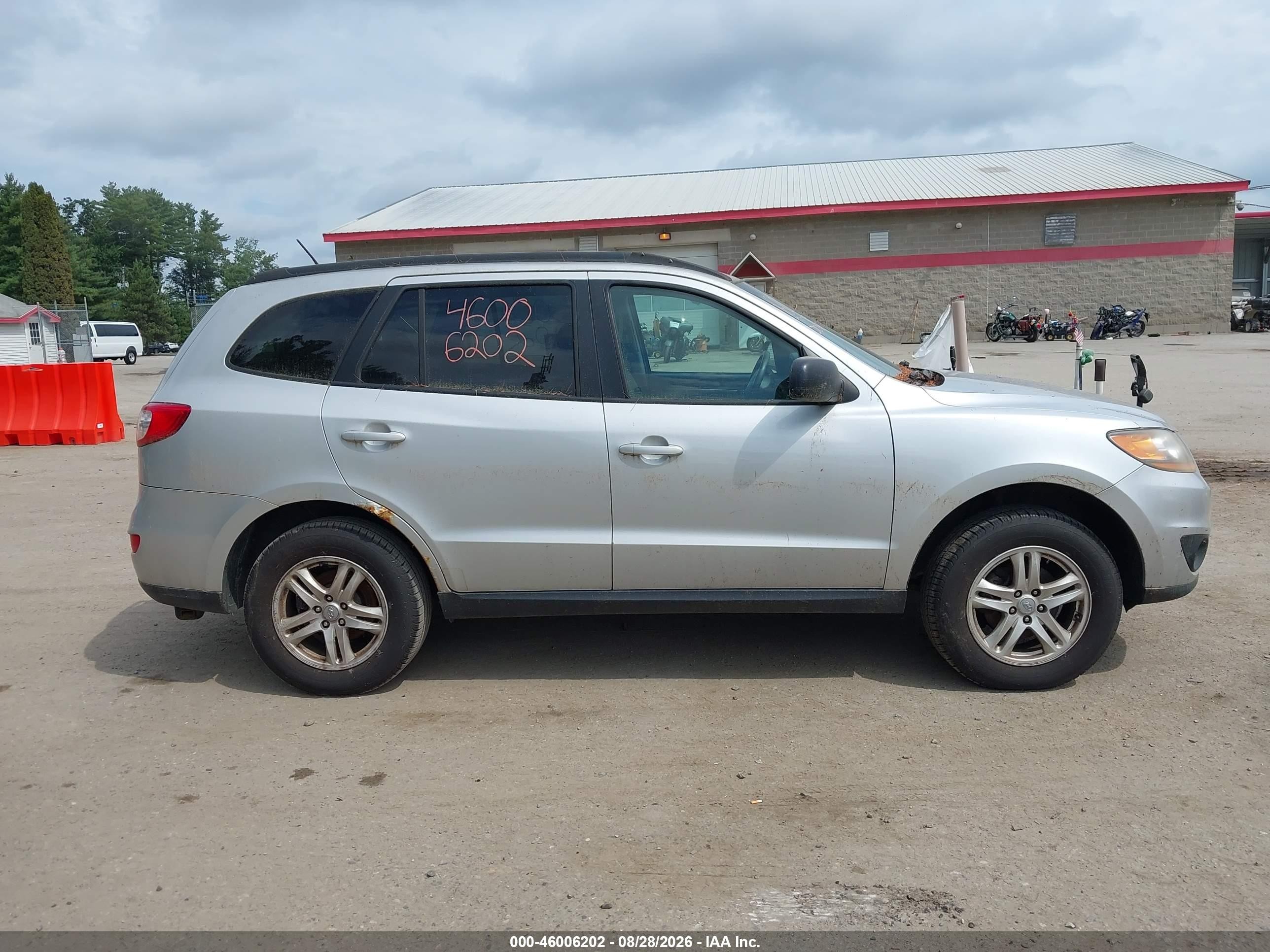 2011 Hyundai Santa Fe Gls Silver vin: 5XYZGDAB3BG073872