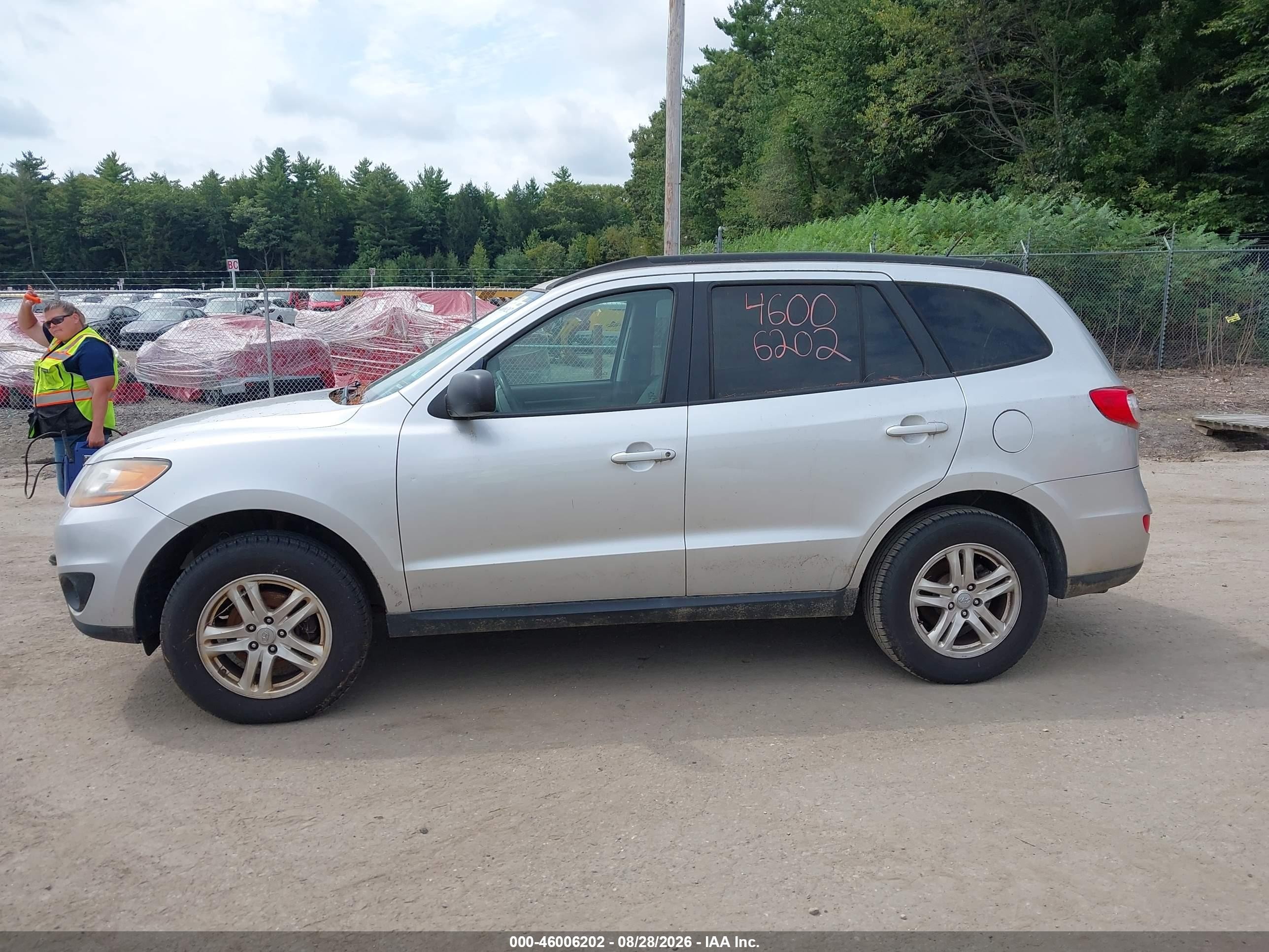 2011 Hyundai Santa Fe Gls Silver vin: 5XYZGDAB3BG073872