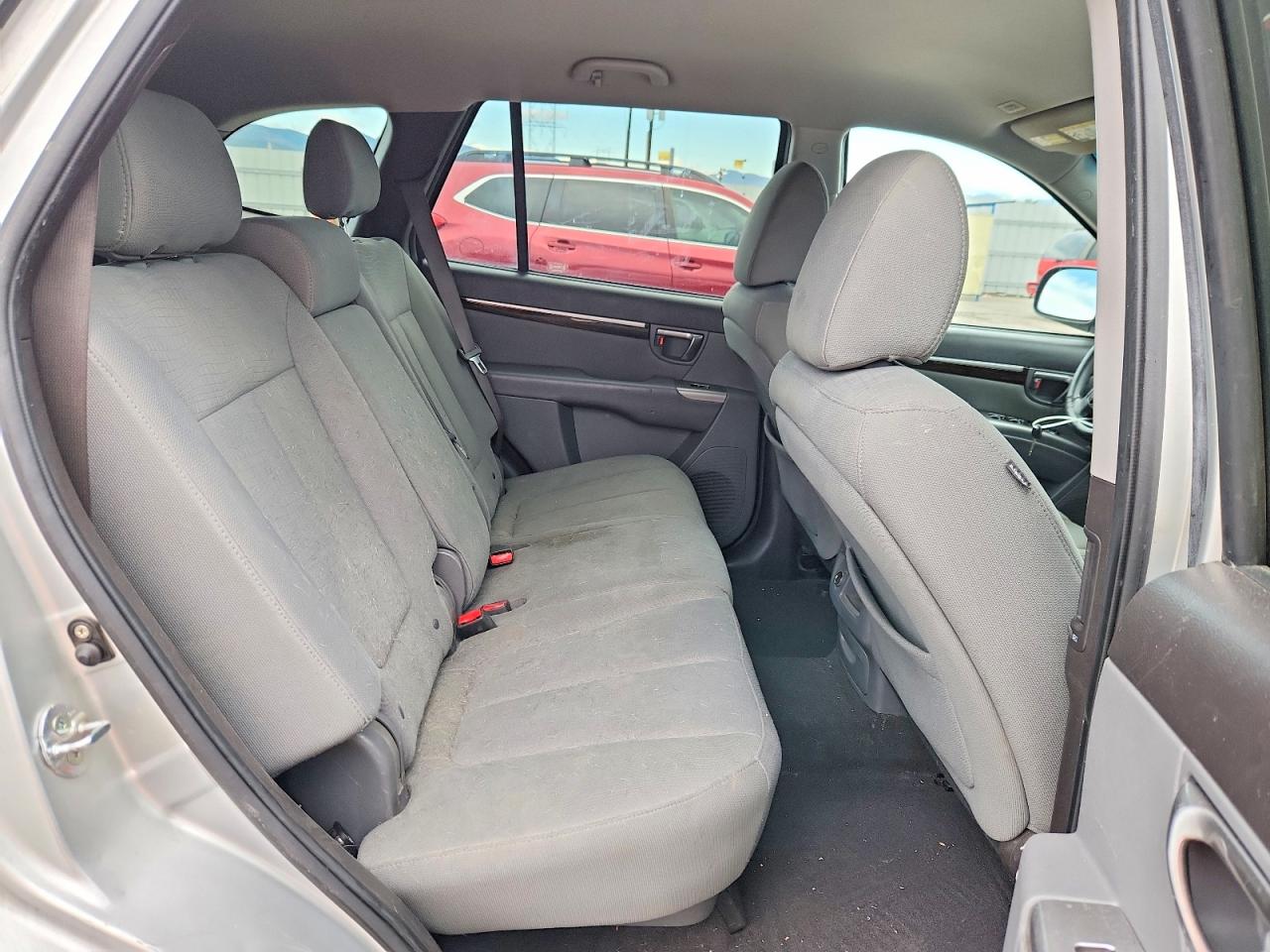 2011 Hyundai Santa Fe Gls Silver vin: 5XYZGDAB4BG006035
