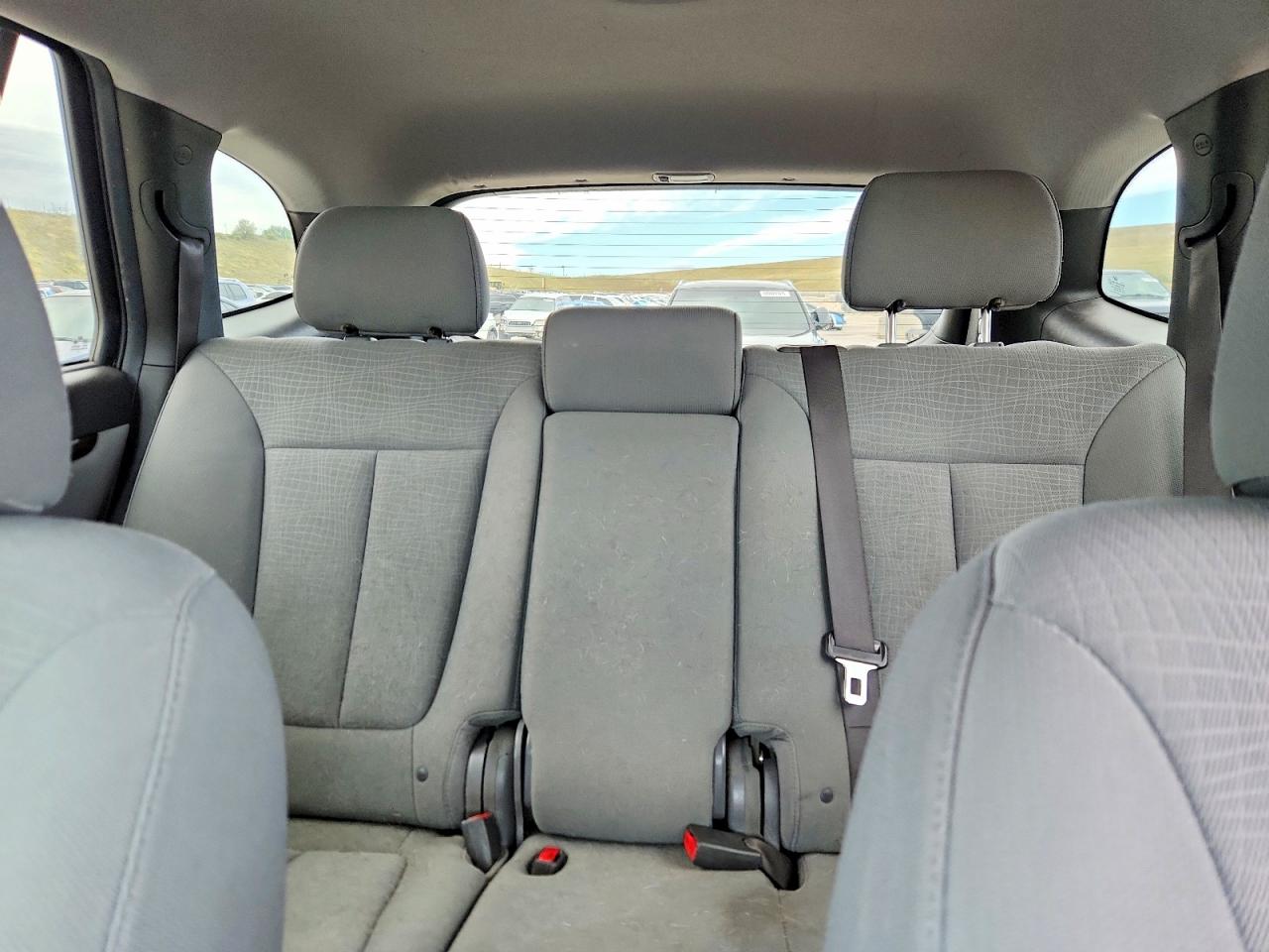 2011 Hyundai Santa Fe Gls Silver vin: 5XYZGDAB4BG006035