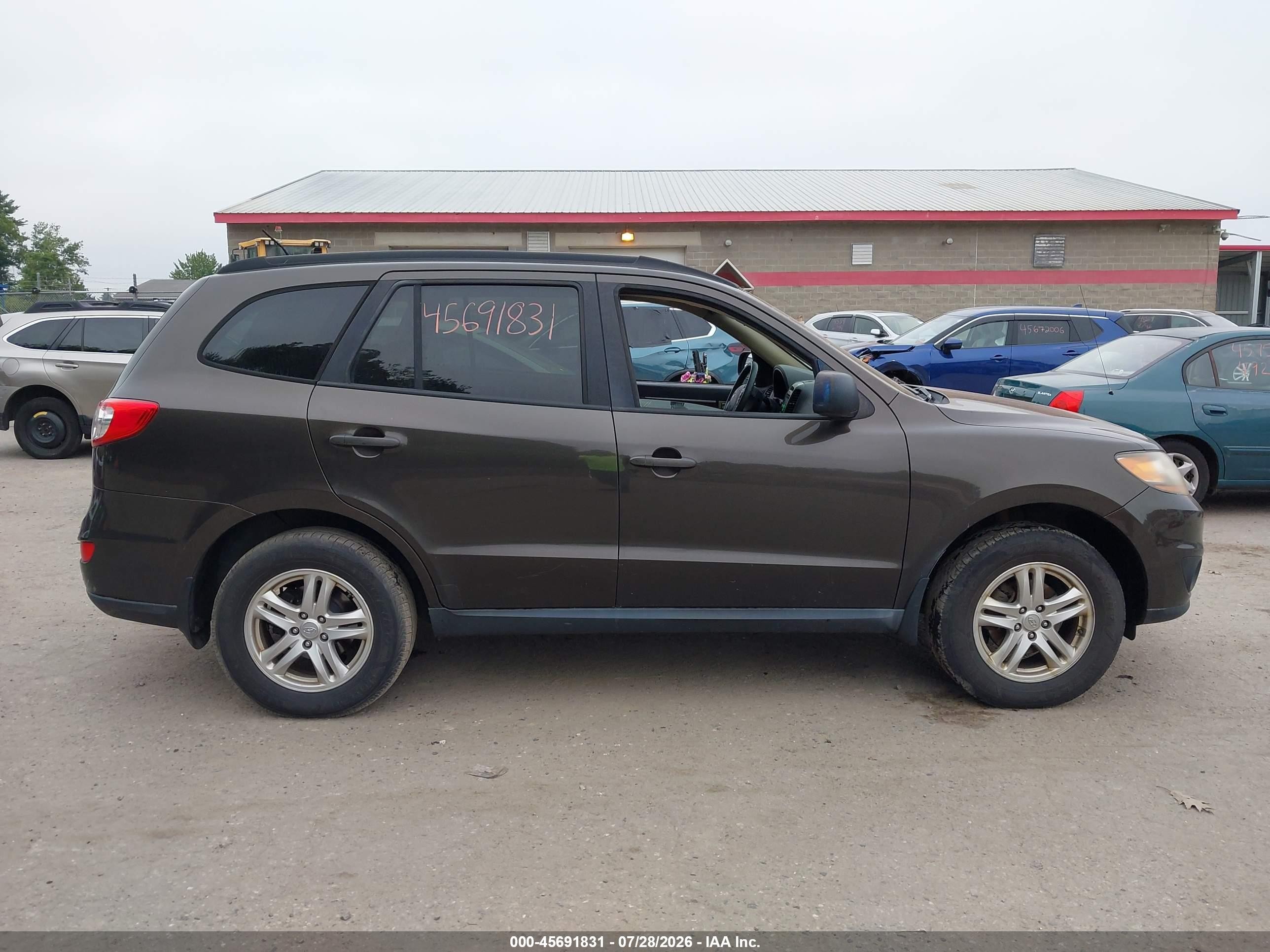2011 Hyundai Santa Fe Gls Brown vin: 5XYZGDAB4BG008755