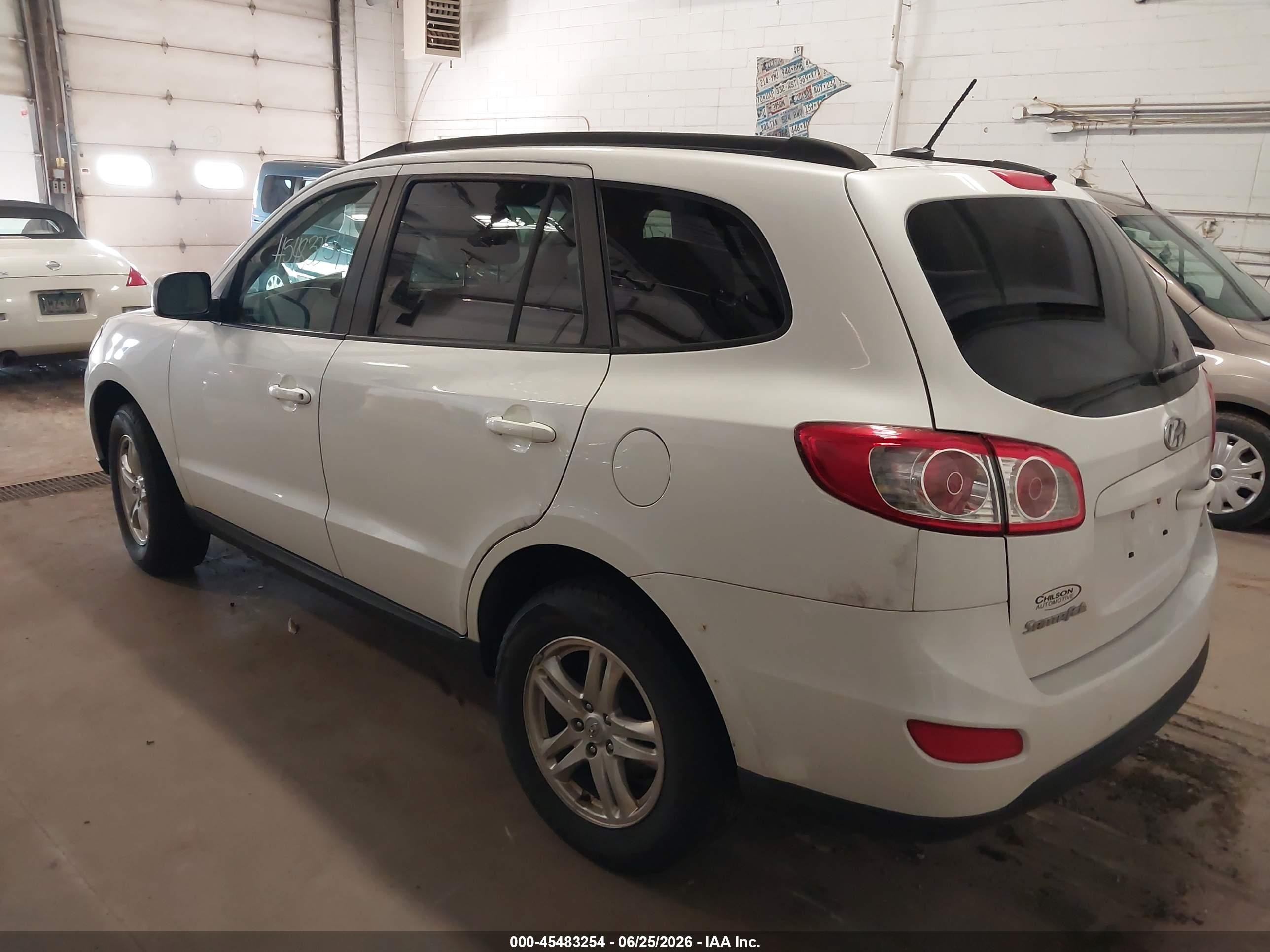 2012 Hyundai Santa Fe Gls Белый vin: 5XYZGDAB4CG097521
