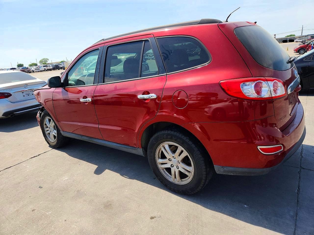 2011 Hyundai Santafe Red vin: 5XYZGDAB5BG023684