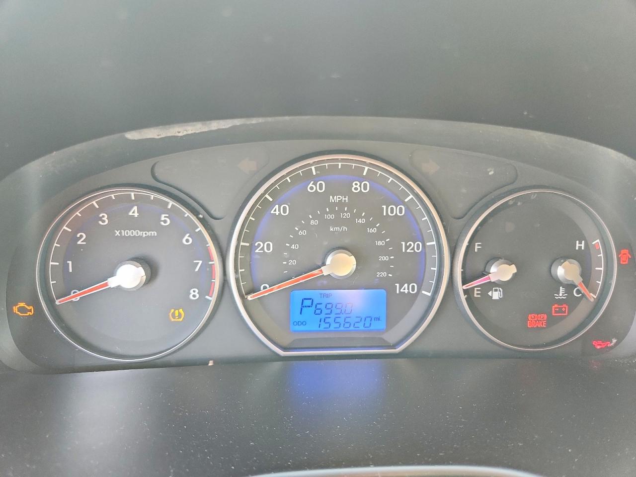 2011 Hyundai Santafe Red vin: 5XYZGDAB5BG023684