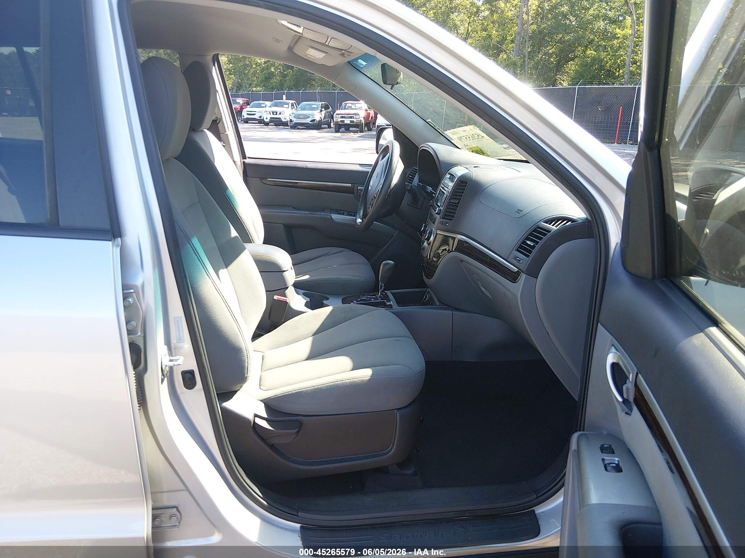 2011 Hyundai Santa Fe Gls Серебряный vin: 5XYZGDAB5BG035740