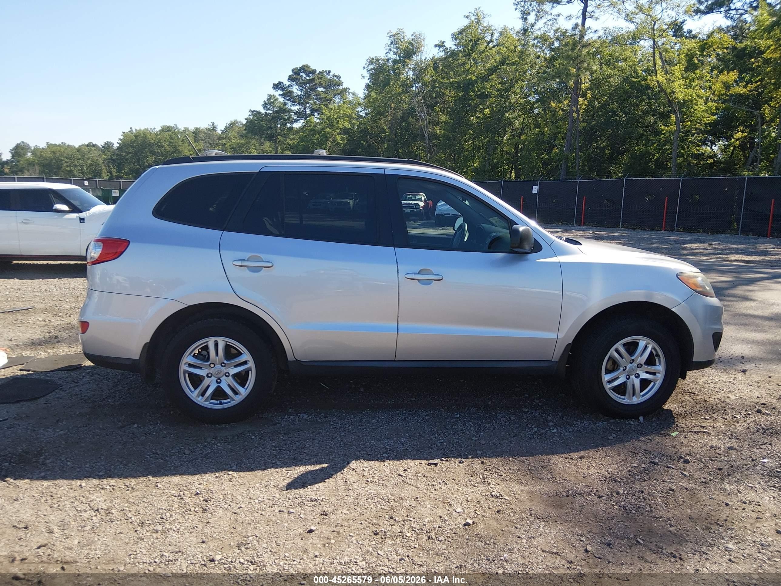 2011 Hyundai Santa Fe Gls Серебряный vin: 5XYZGDAB5BG035740