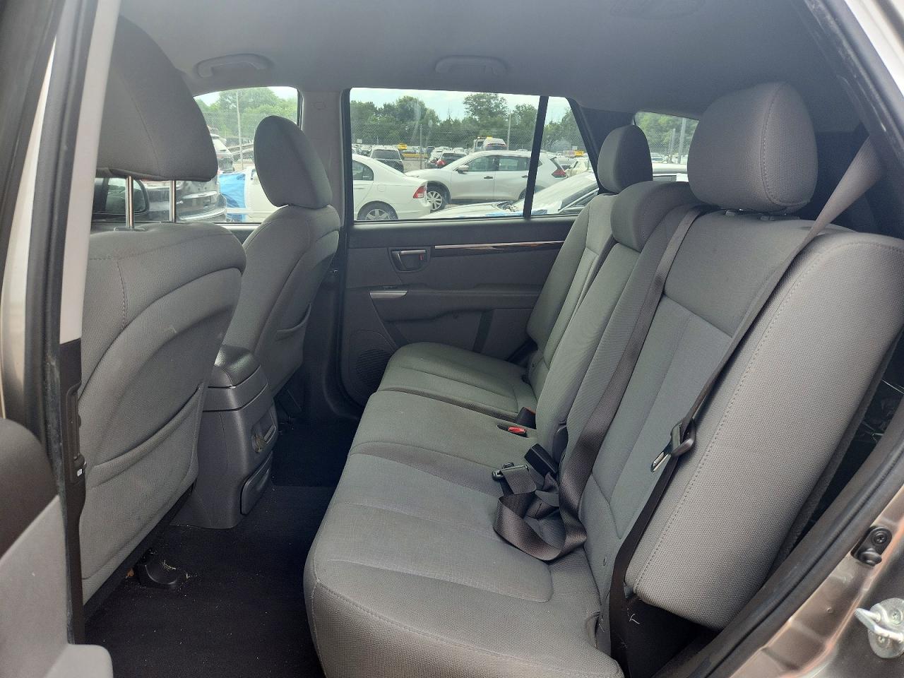 2011 Hyundai Santa Fe Gls Gray vin: 5XYZGDAB5BG074005