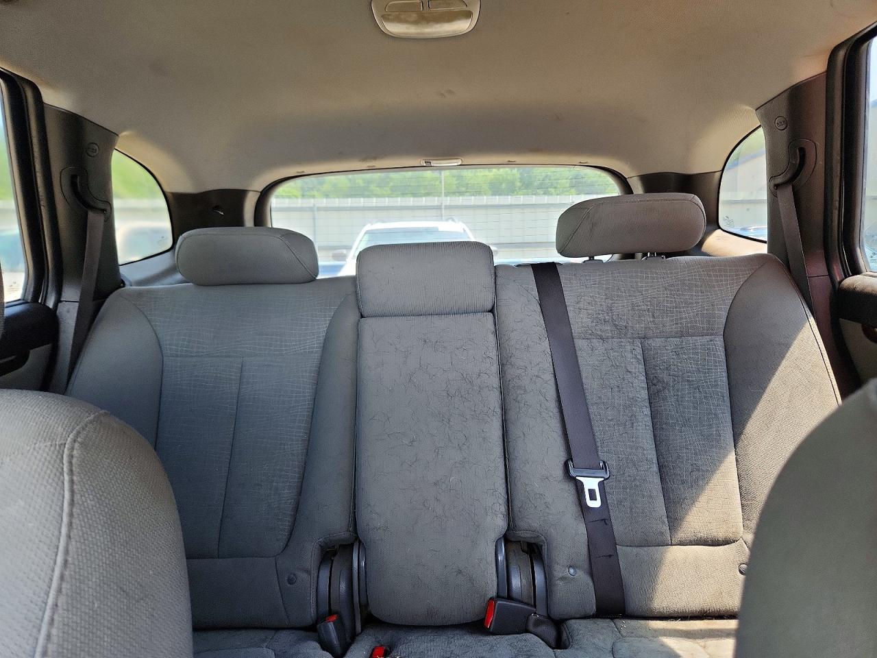 2012 Hyundai Santa Fe Gls White vin: 5XYZGDAB6CG103240