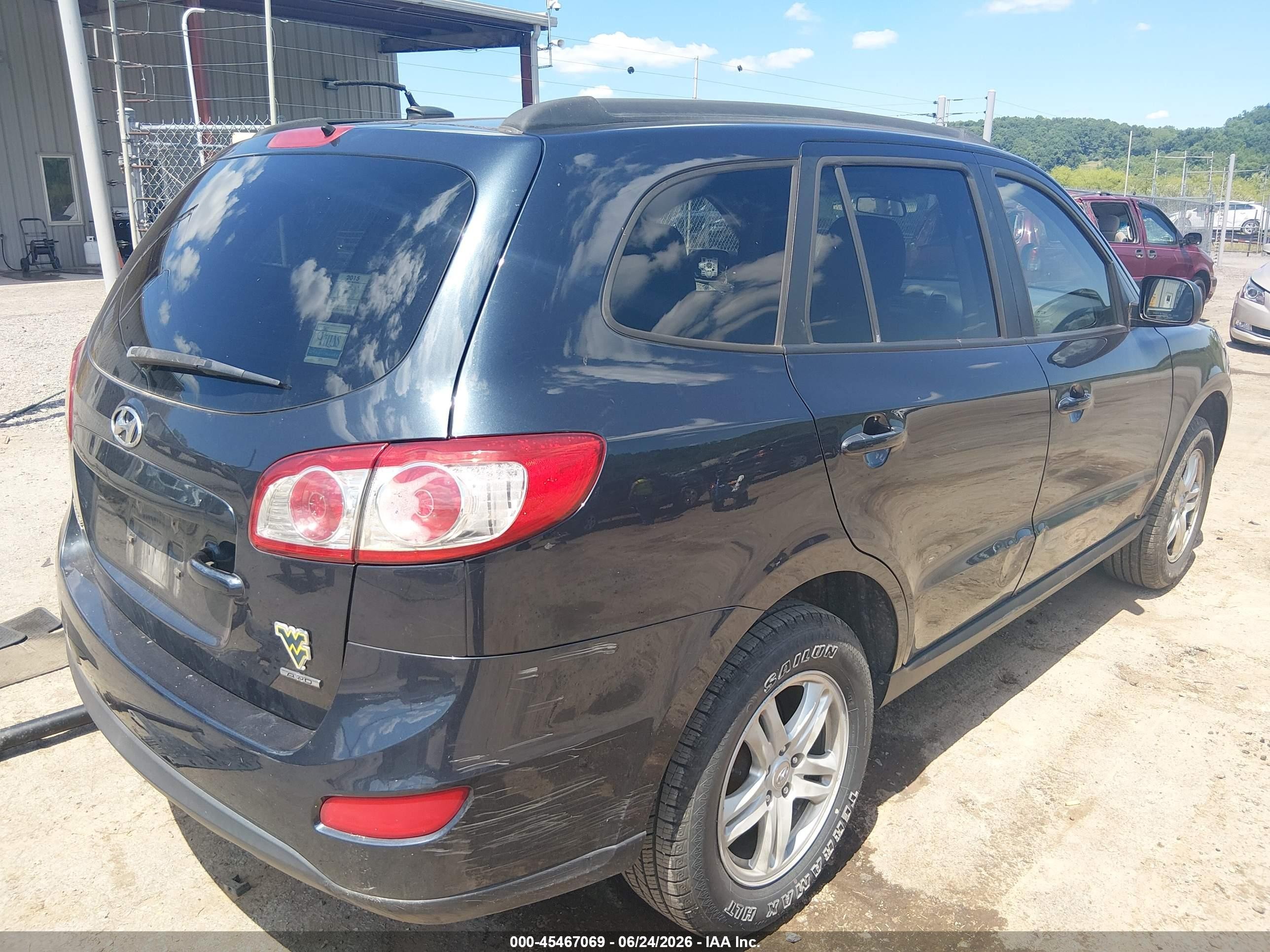 2012 Hyundai Santa Fe Gls Dark Blue vin: 5XYZGDAB6CG103934