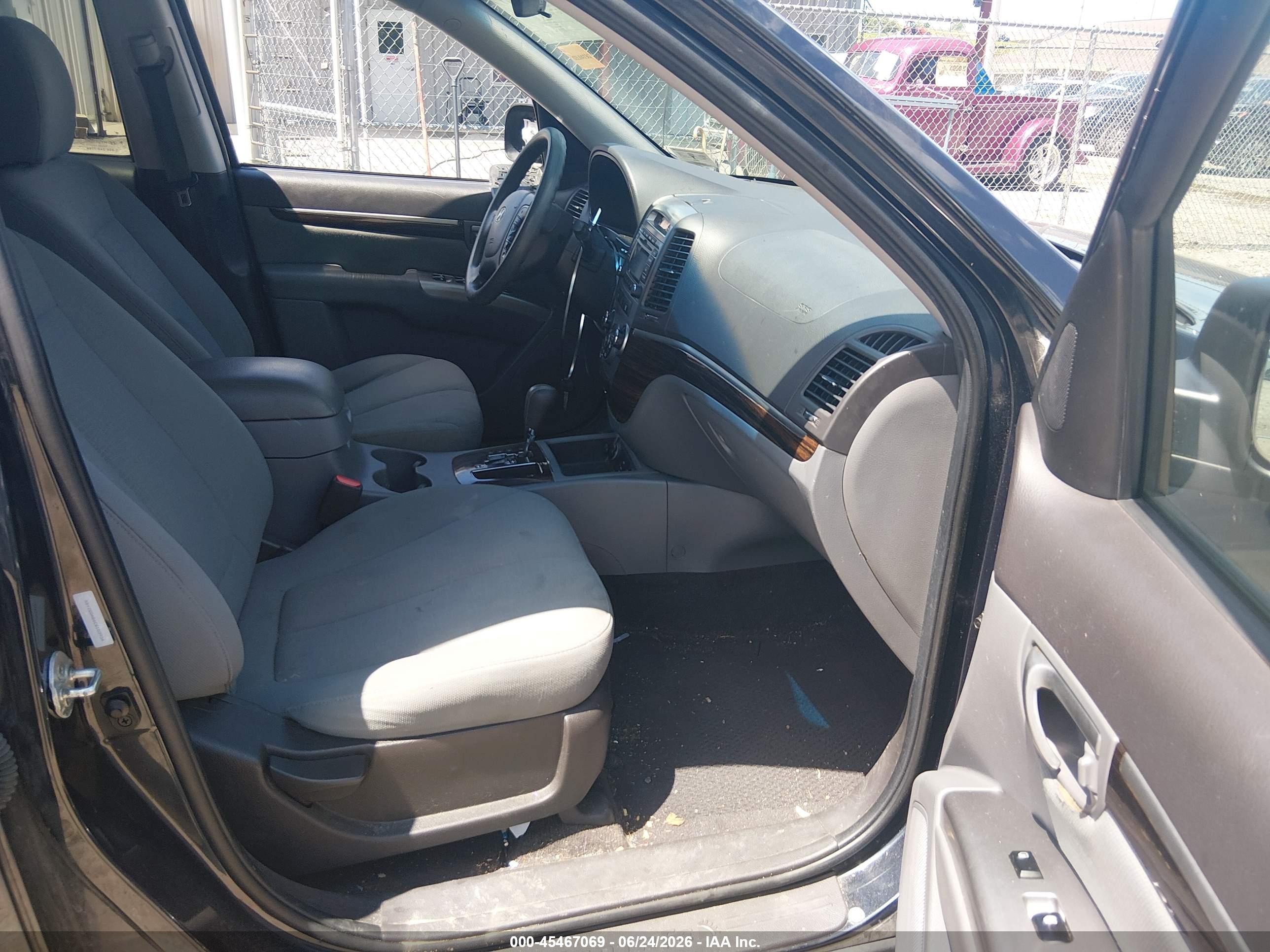 2012 Hyundai Santa Fe Gls Dark Blue vin: 5XYZGDAB6CG103934