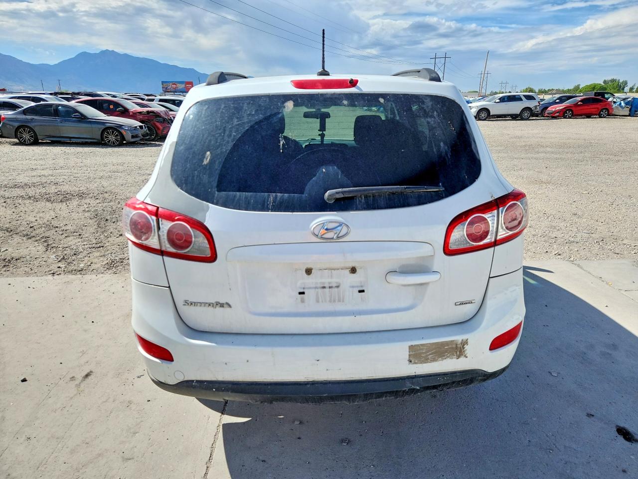 2012 Hyundai Santa Fe Gls White vin: 5XYZGDAB6CG164670
