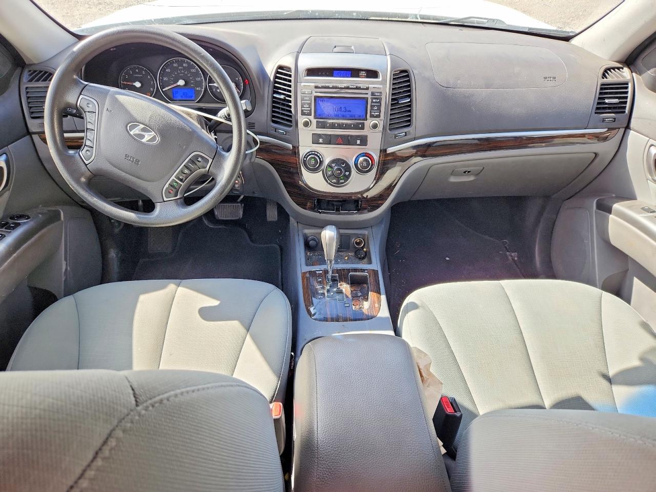 2012 Hyundai Santa Fe Gls White vin: 5XYZGDAB6CG164670
