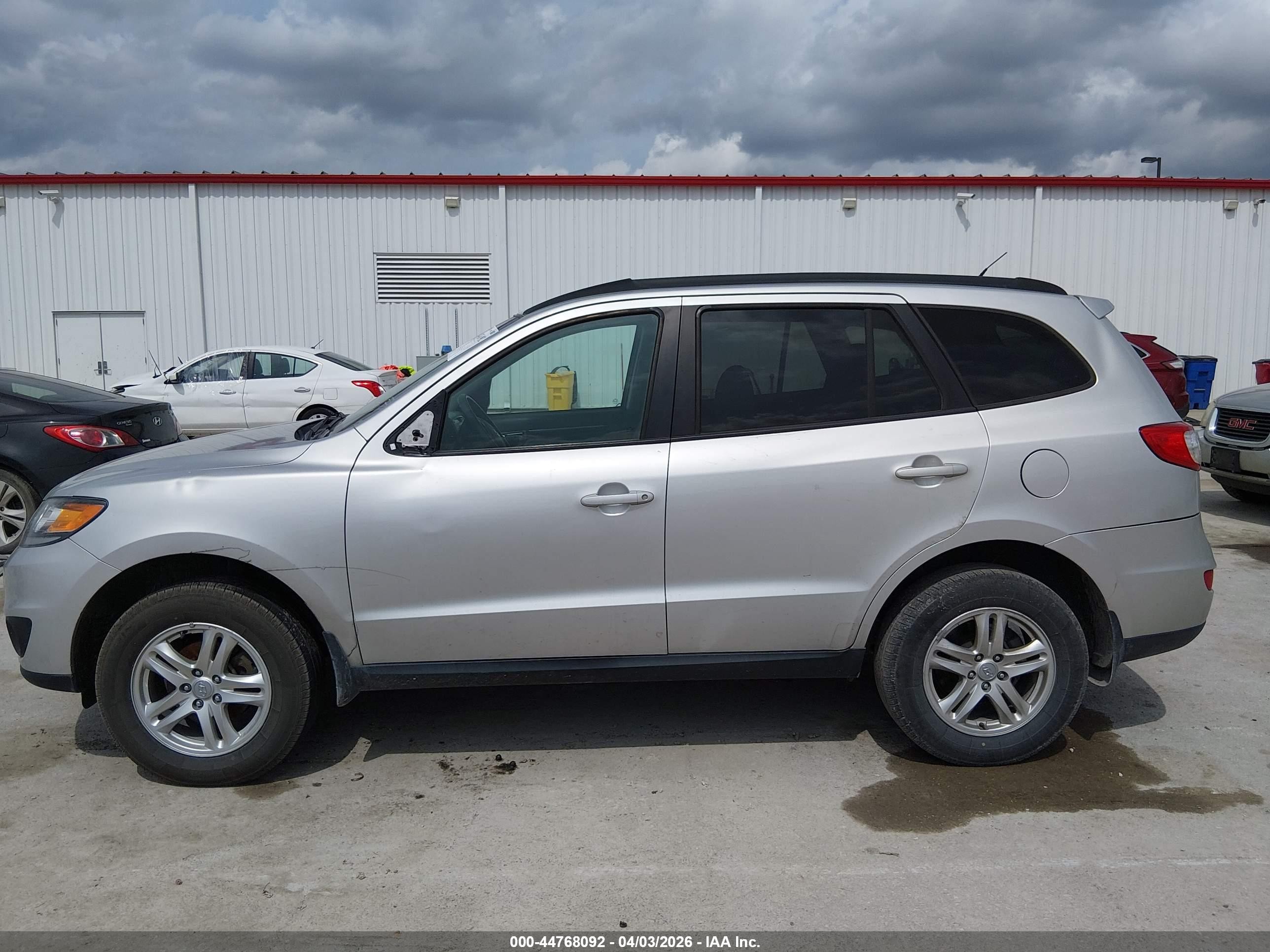 2012 Hyundai Santa Fe Gls Gray vin: 5XYZGDAB7CG108768