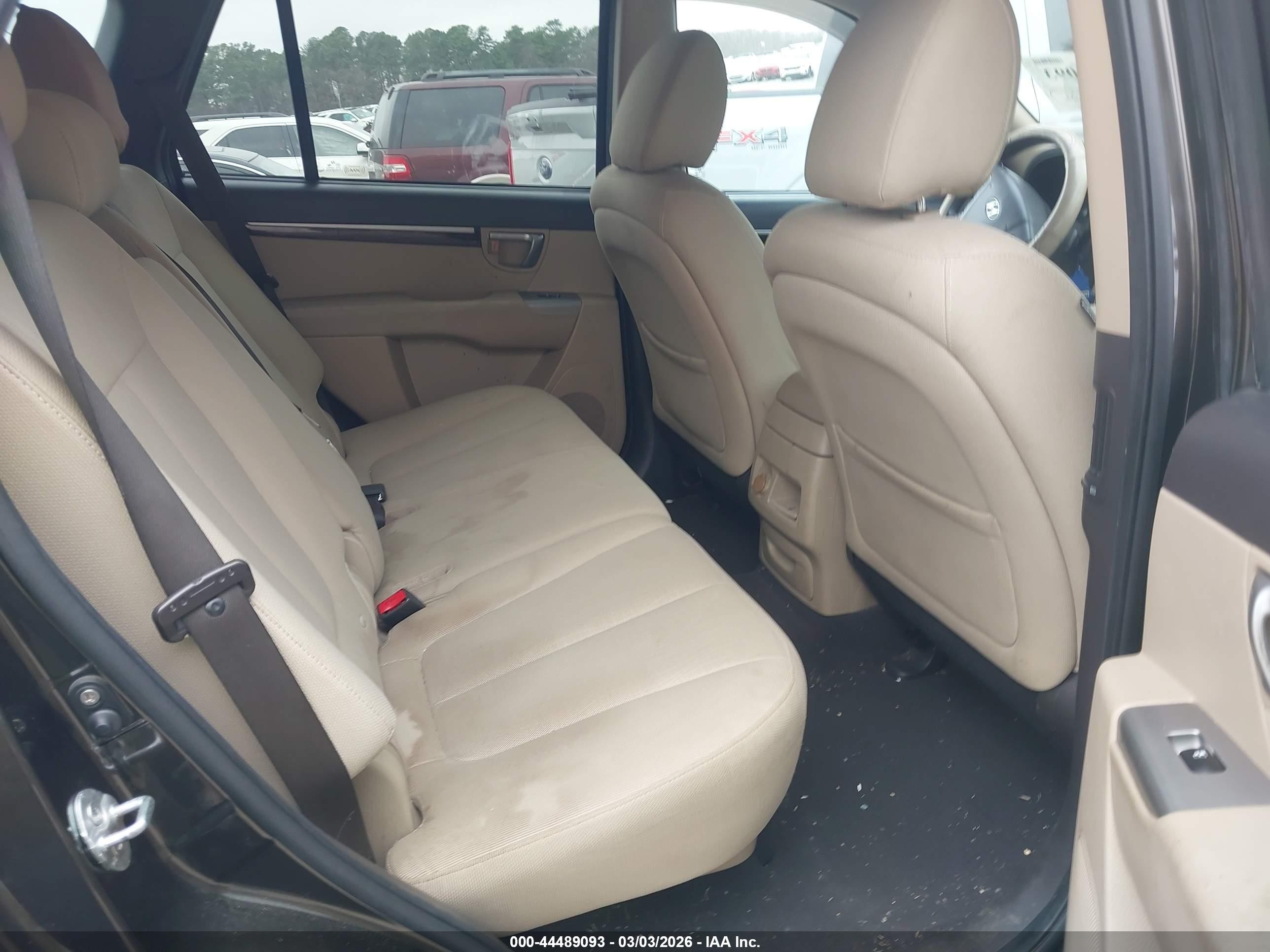 2011 Hyundai Santa Fe Gls Brown vin: 5XYZGDAB8BG002182
