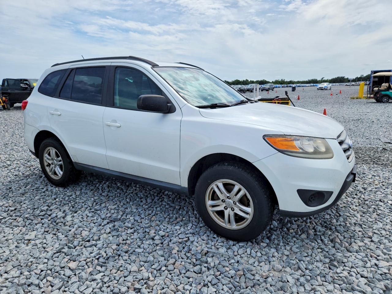 2012 Hyundai Santa Fe Gls White vin: 5XYZGDAB8CG097795