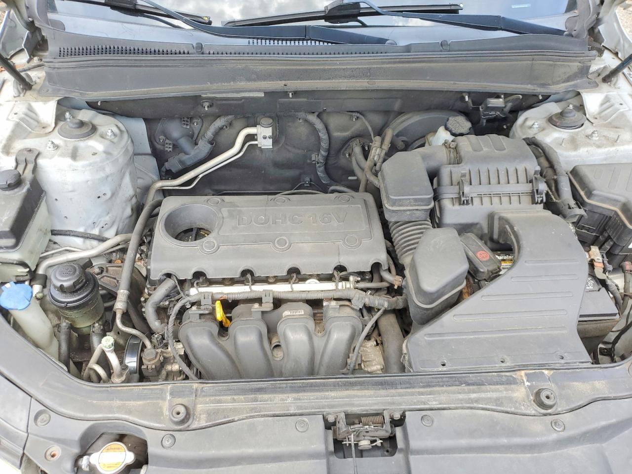 2011 Hyundai Santa Fe Gls Silver vin: 5XYZGDAB9BG028709