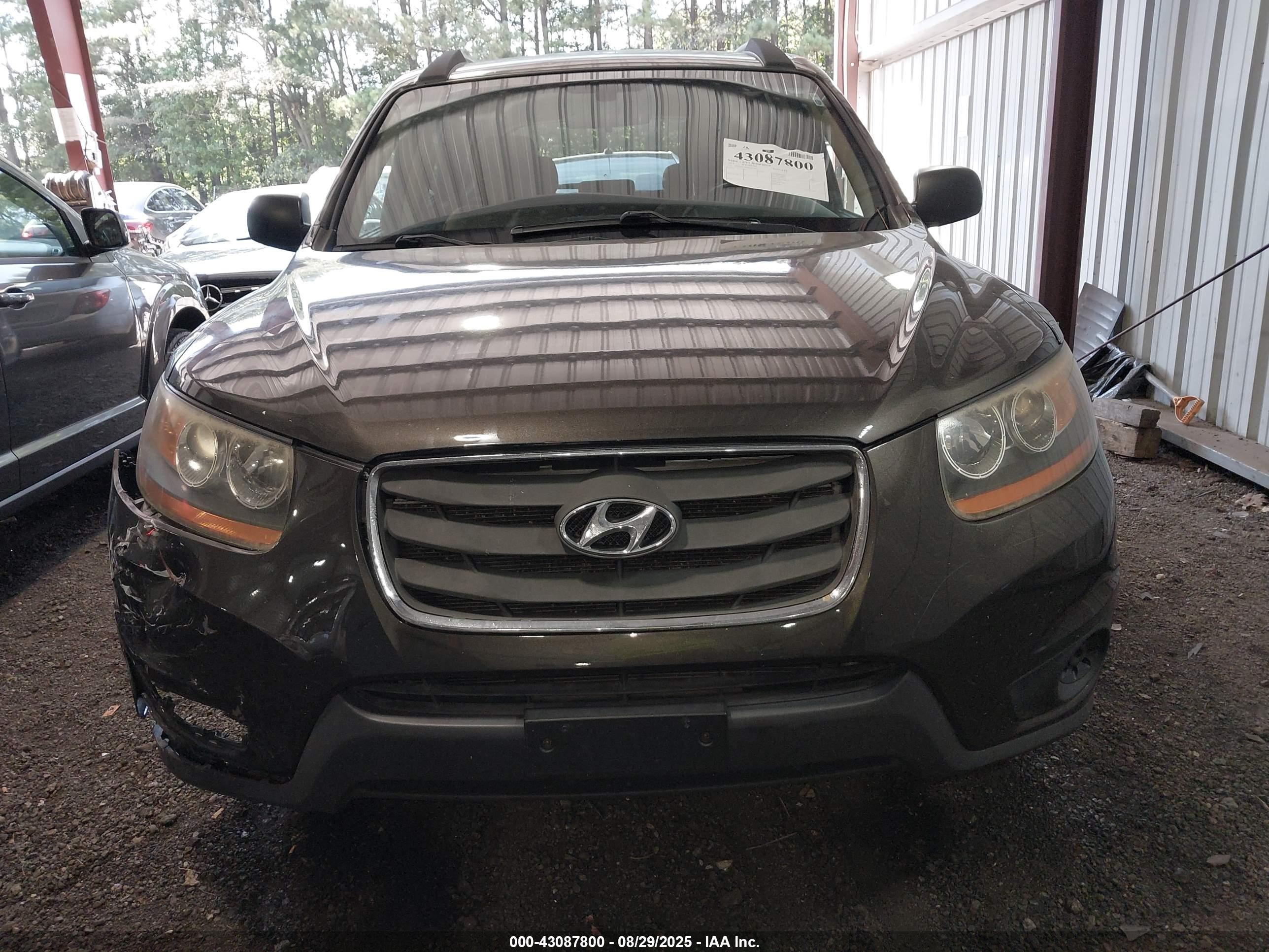 2011 Hyundai Santa Fe Gls Dark Brown vin: 5XYZGDAB9BG031836
