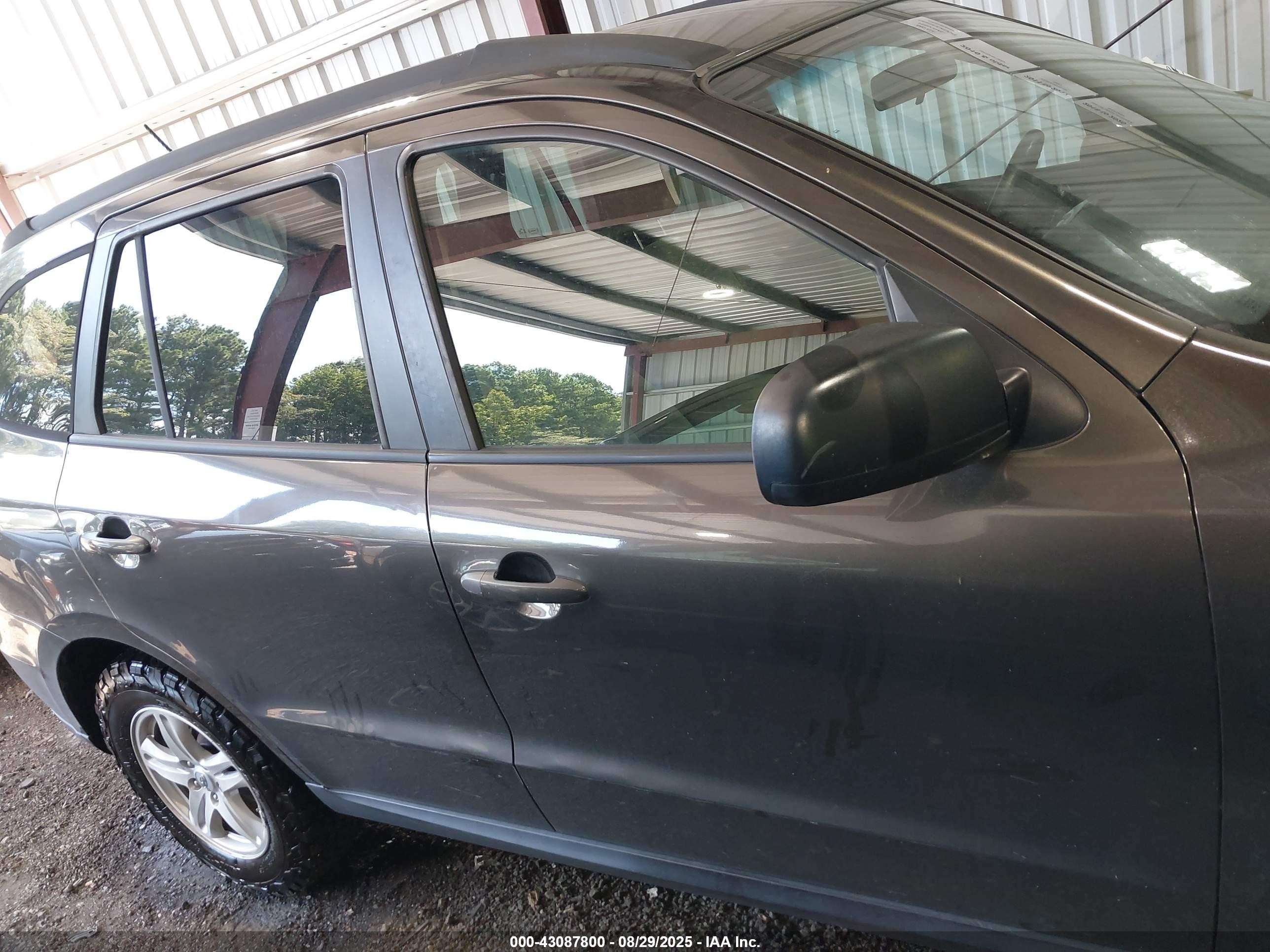 2011 Hyundai Santa Fe Gls Dark Brown vin: 5XYZGDAB9BG031836