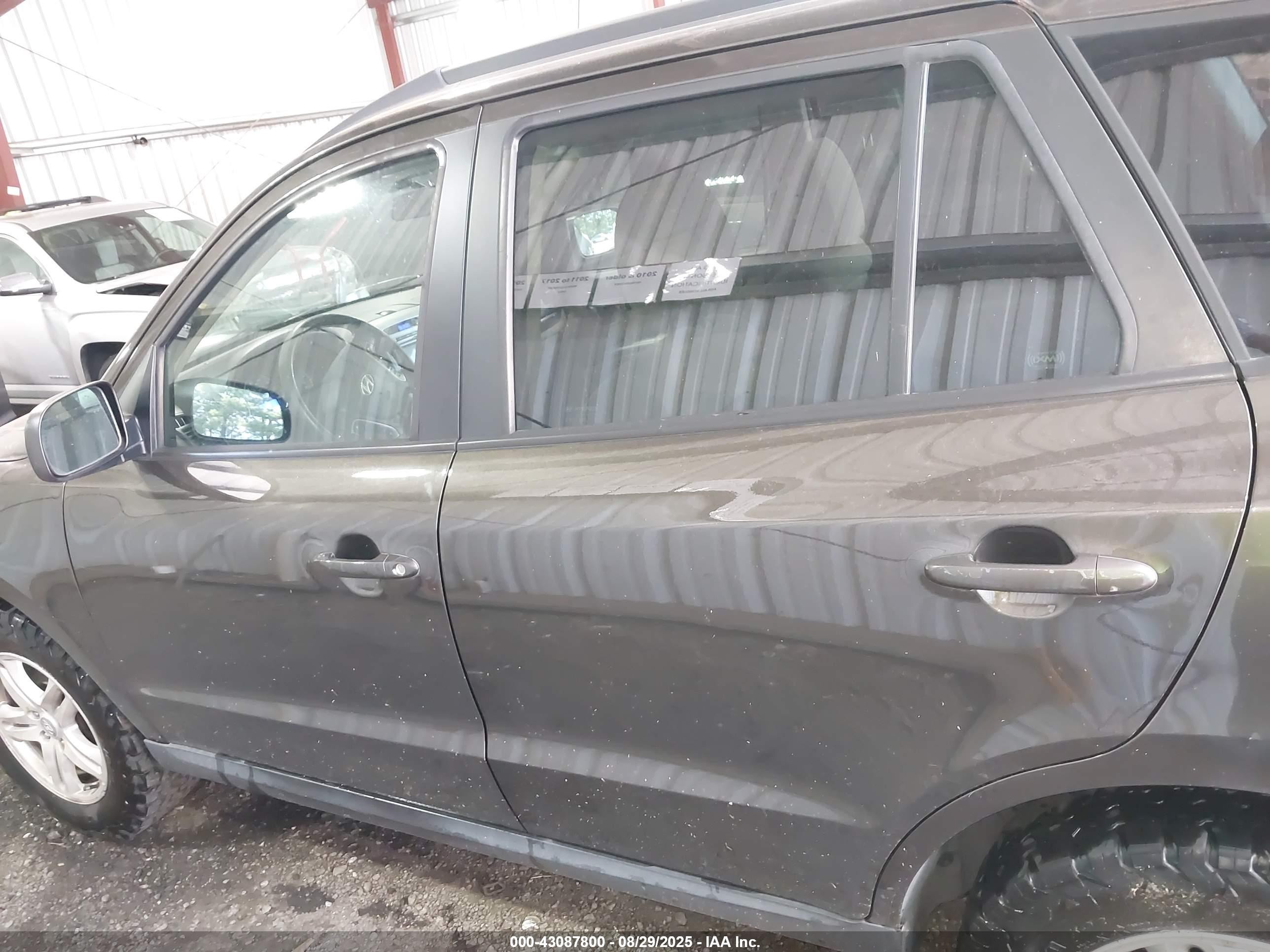 2011 Hyundai Santa Fe Gls Dark Brown vin: 5XYZGDAB9BG031836