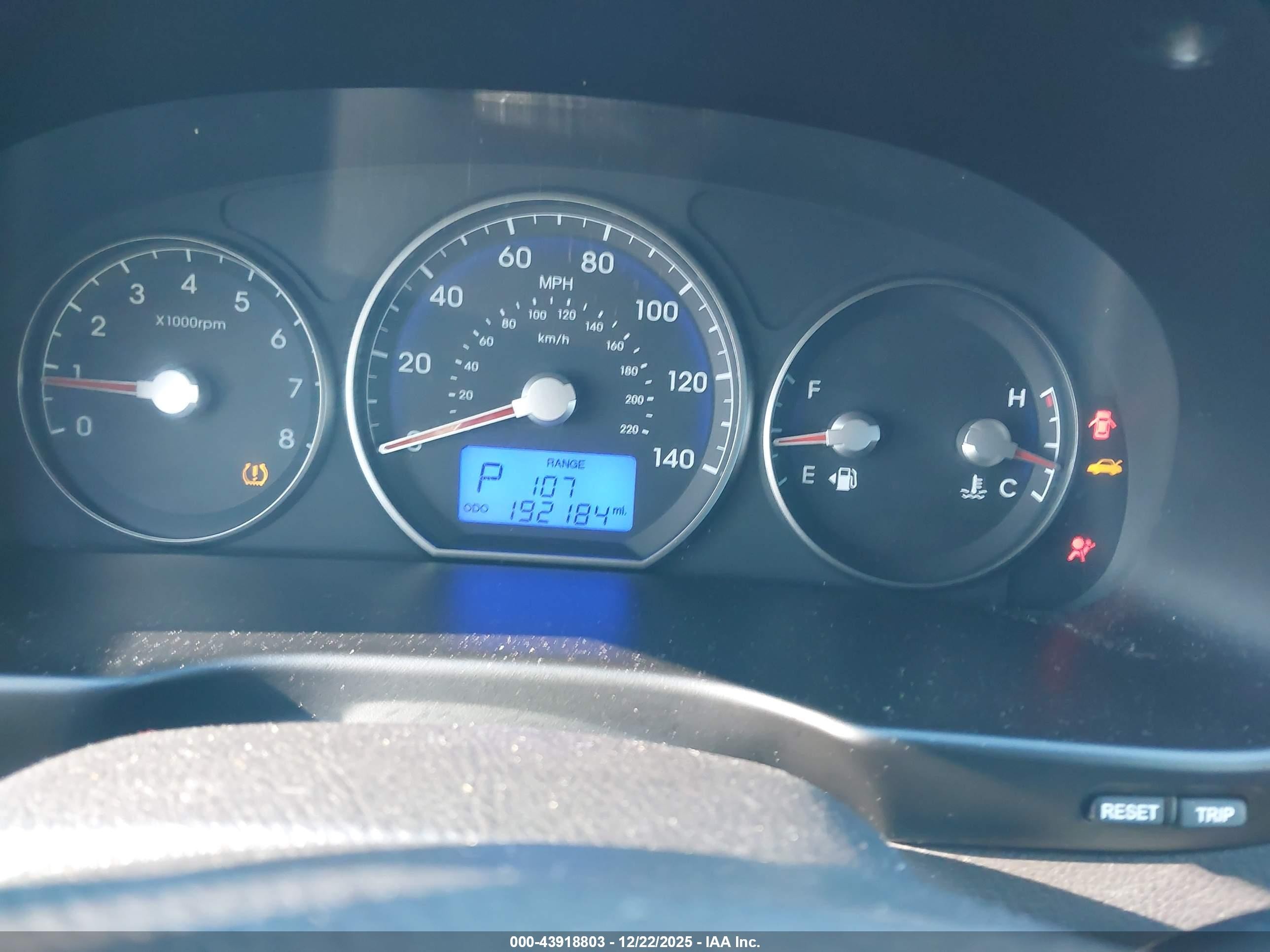2011 Hyundai Santa Fe Gls Gray vin: 5XYZGDAB9BG040200