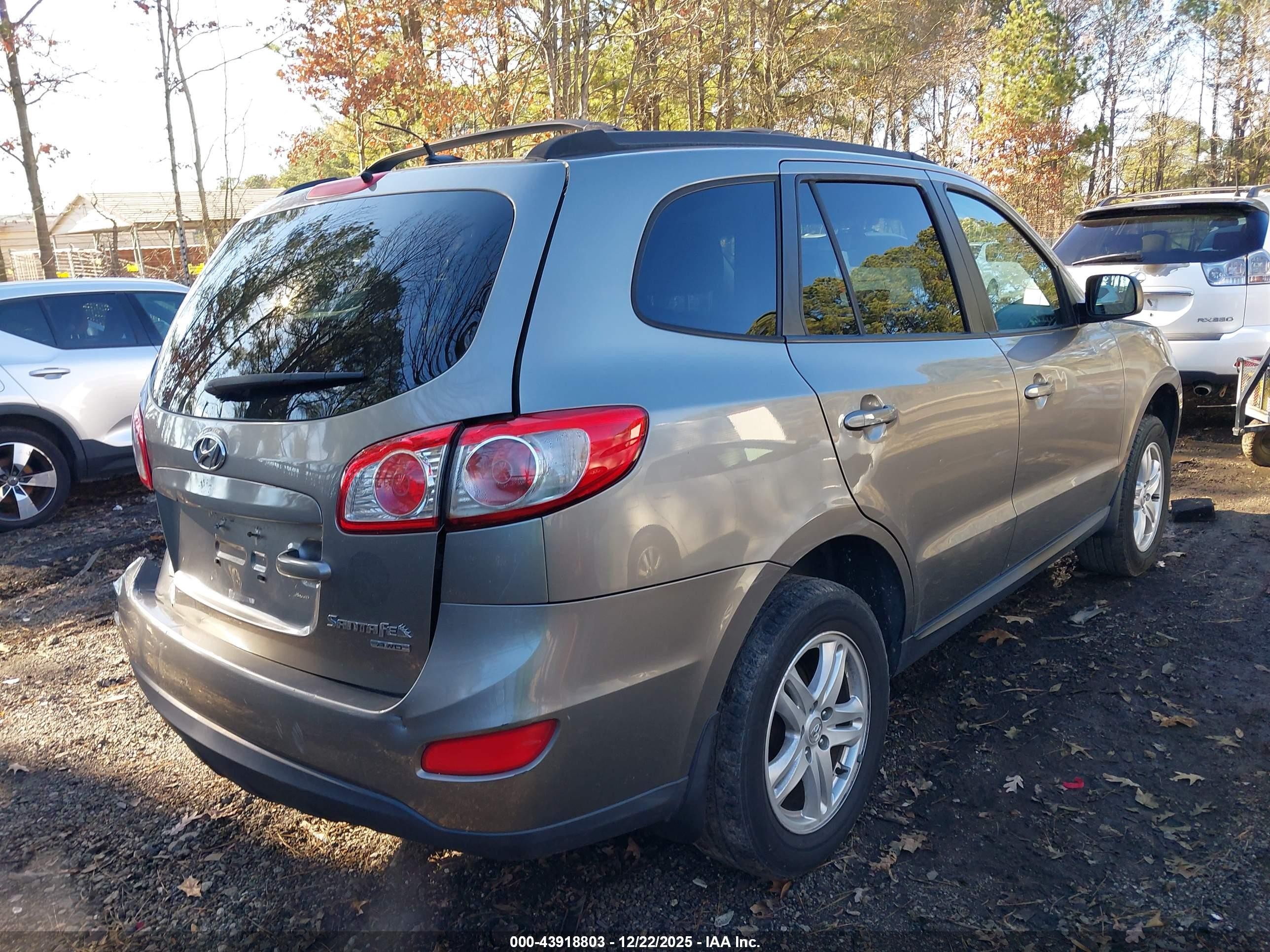 2011 Hyundai Santa Fe Gls Gray vin: 5XYZGDAB9BG040200